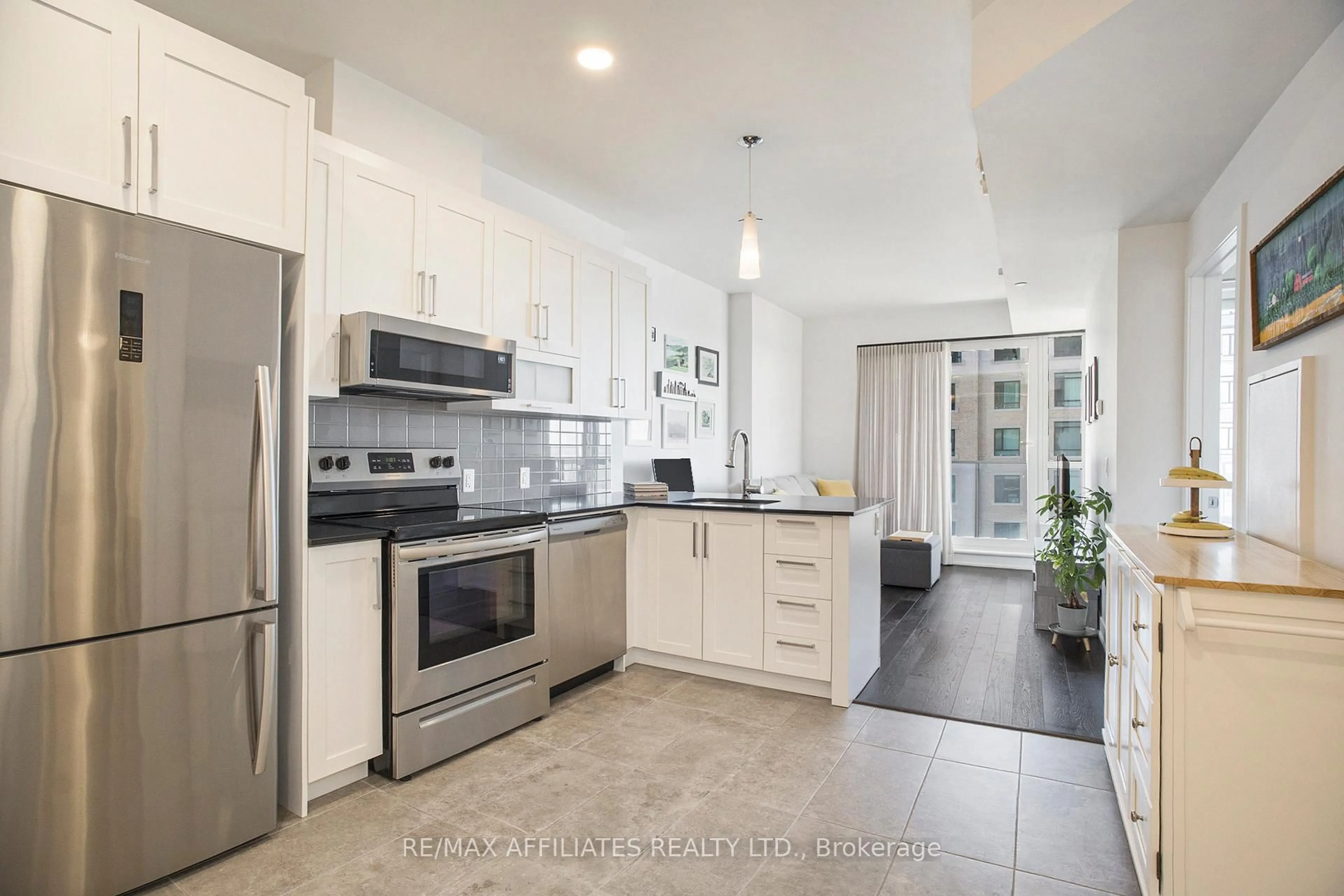 Open concept kitchen, ceramic/tile floor for 200 Inlet Private #1207, Ottawa Ontario K4A 5H3