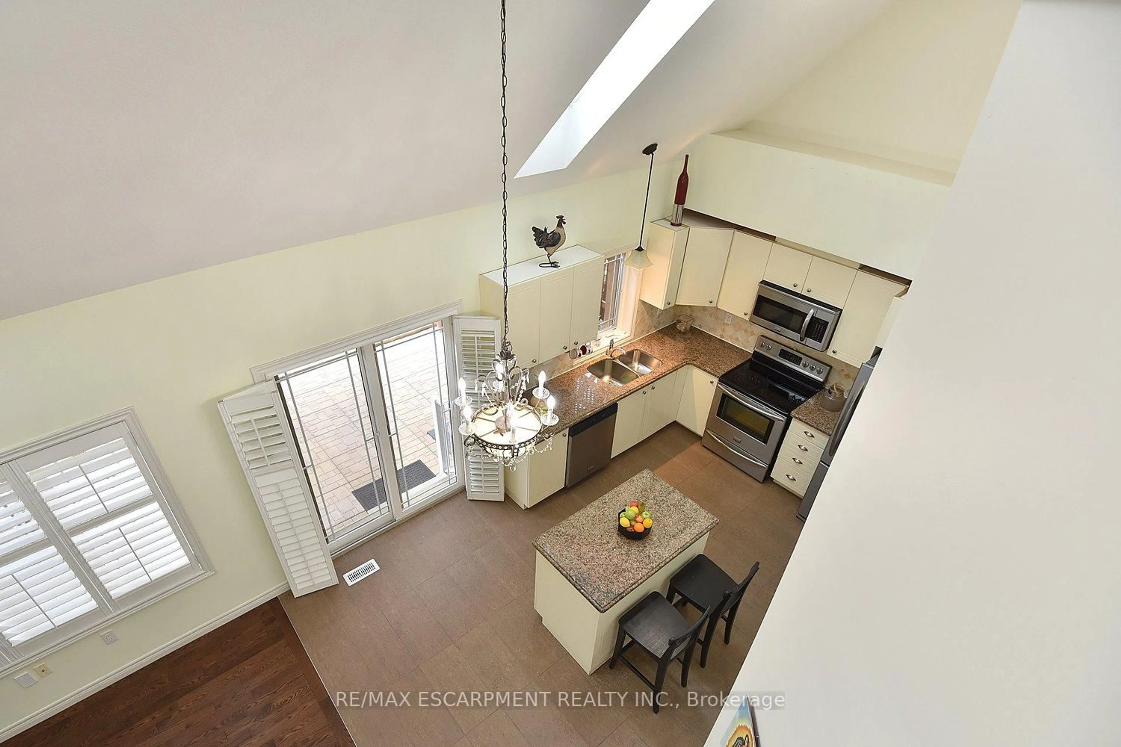 Open concept kitchen, unknown for 8 Valiant Circ, Hamilton Ontario L0R 1C0