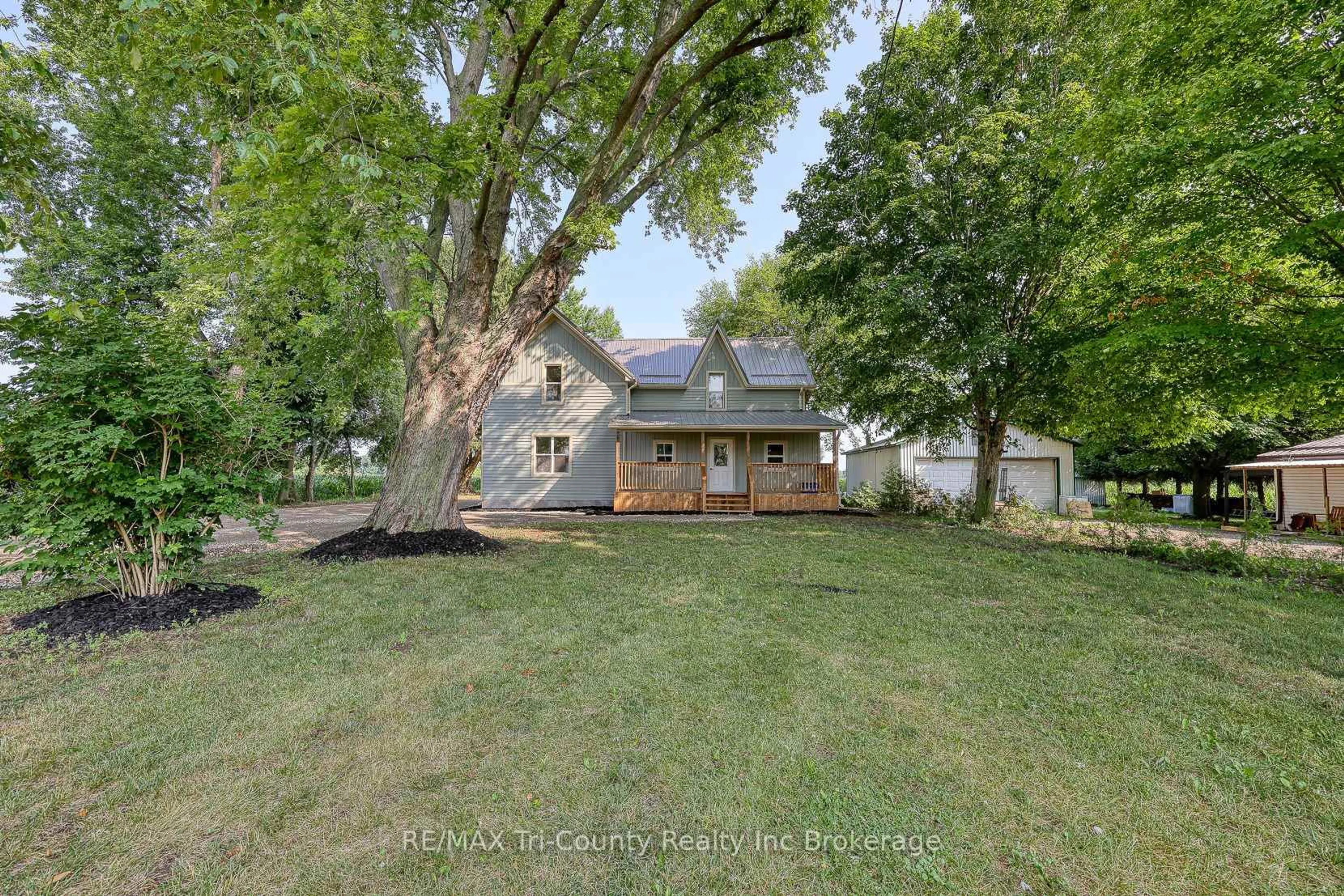 A pic from outside/outdoor area/front of a property/back of a property/a pic from drone, street for 175 McDowell Rd, Norfolk Ontario N0E 1G0