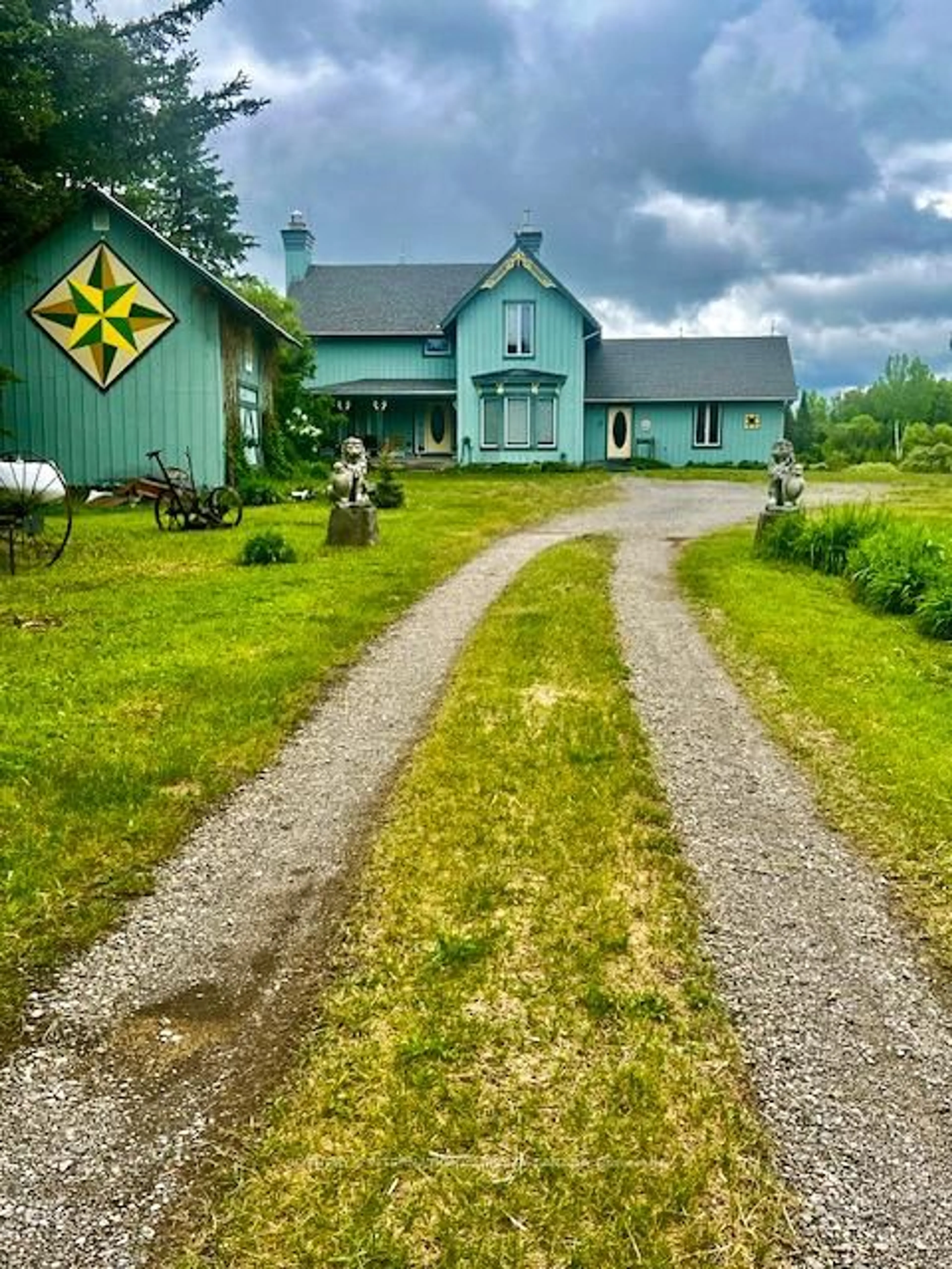 A pic from outside/outdoor area/front of a property/back of a property/a pic from drone, street for 732 Forbes River Rd, Thunder Bay Remote Area Ontario P0T 1X0