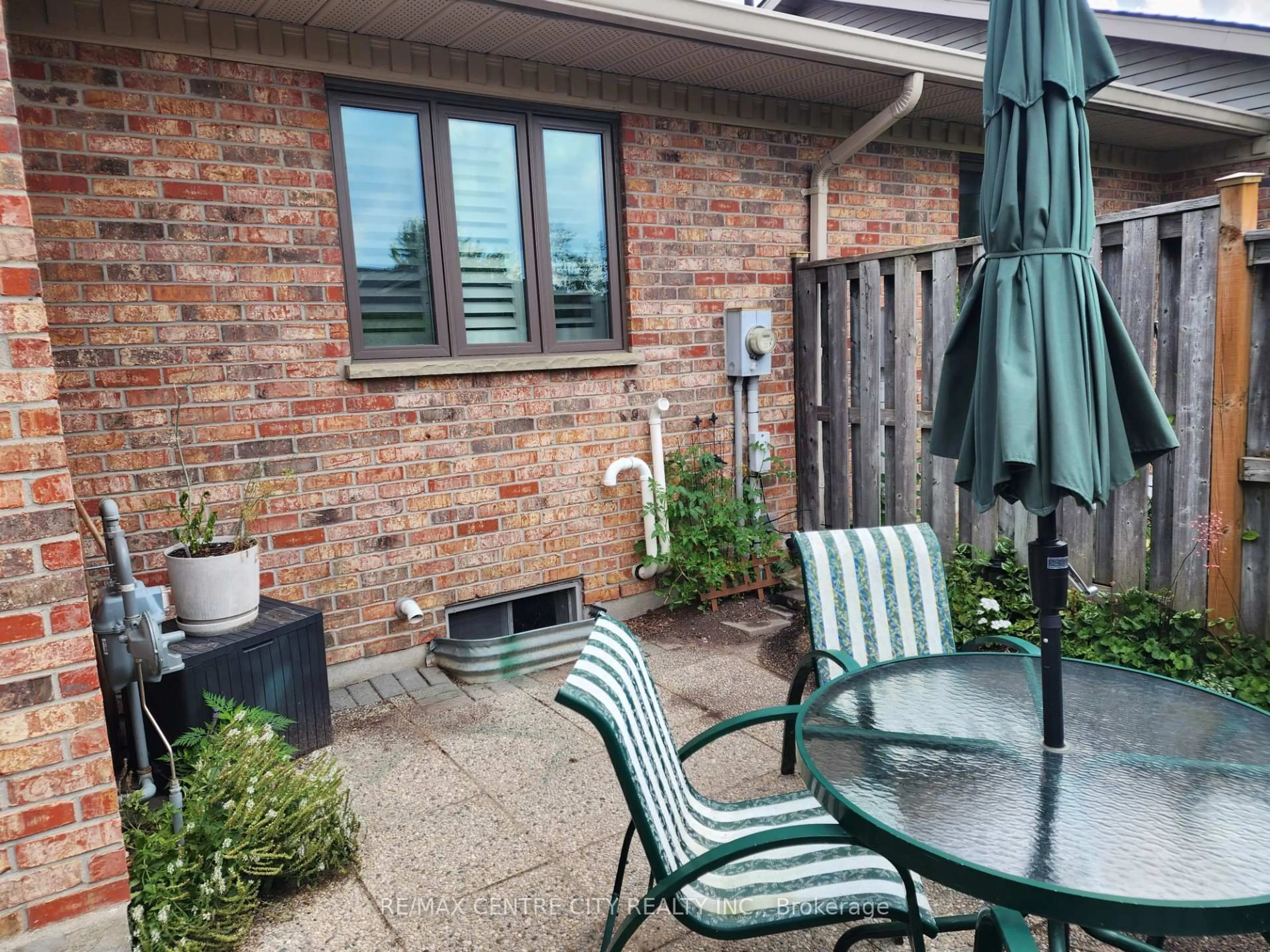 Patio, street for 30 Doon Dr #46, London North Ontario N5X 3X2