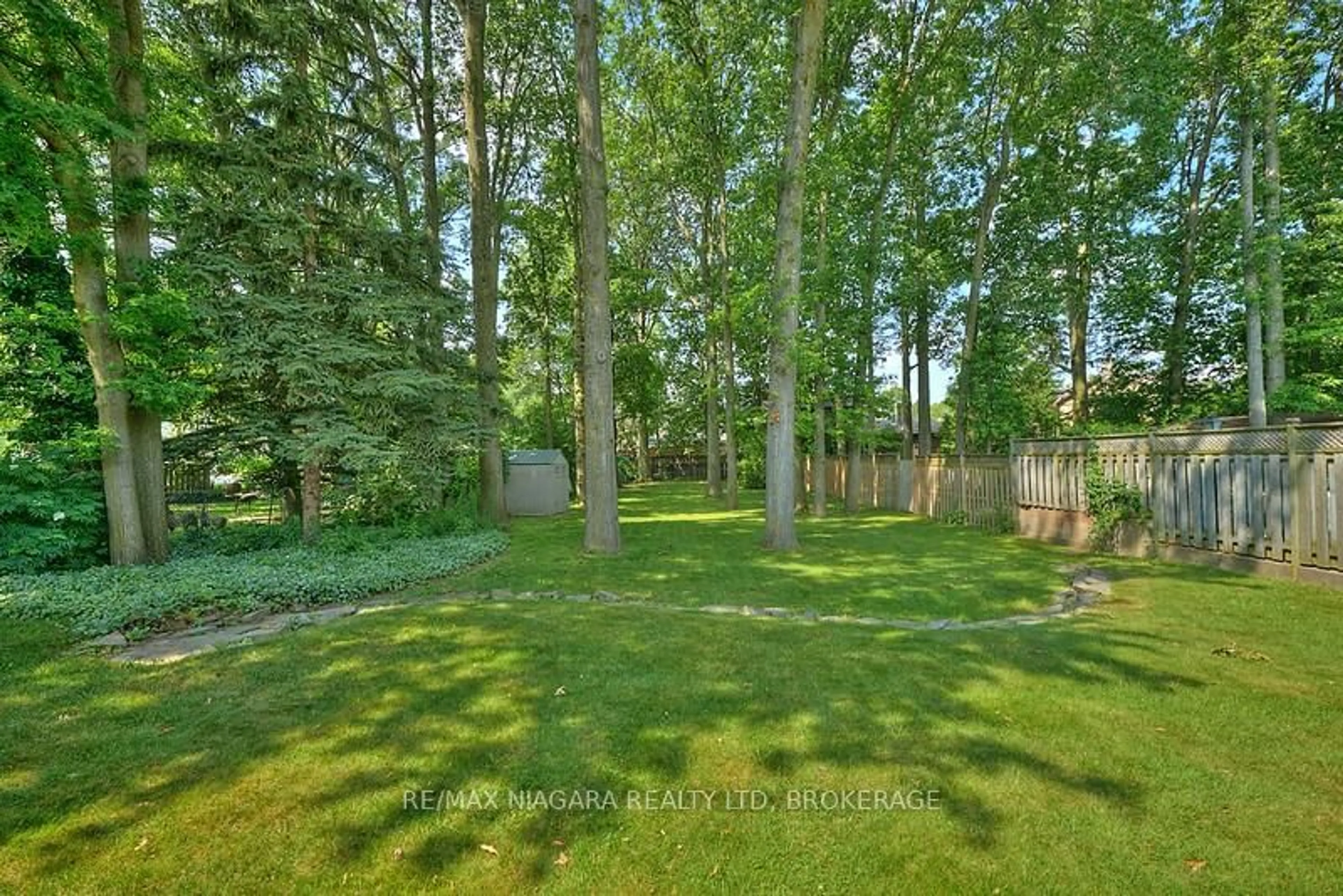 Patio, forest/trees view for 7040 Woodington Rd, Niagara Falls Ontario L2J 2C3