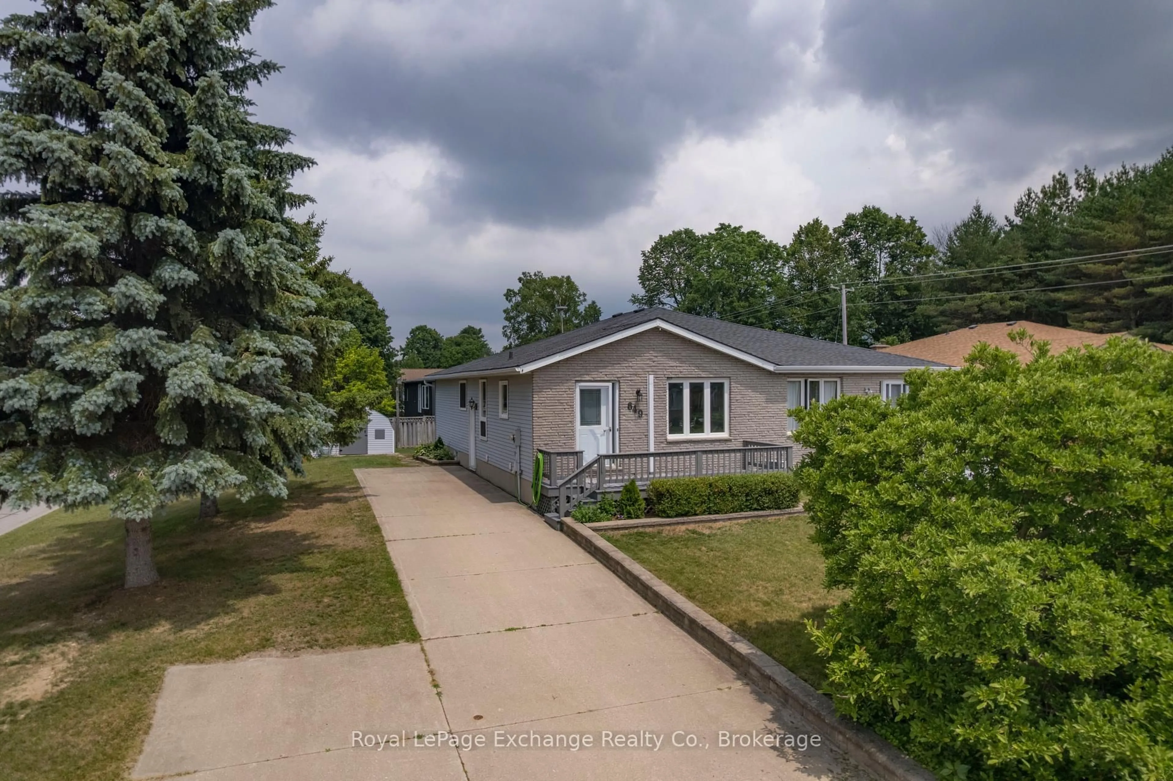 A pic from outside/outdoor area/front of a property/back of a property/a pic from drone, street for 649 Lloyd St, Saugeen Shores Ontario N0H 2C1