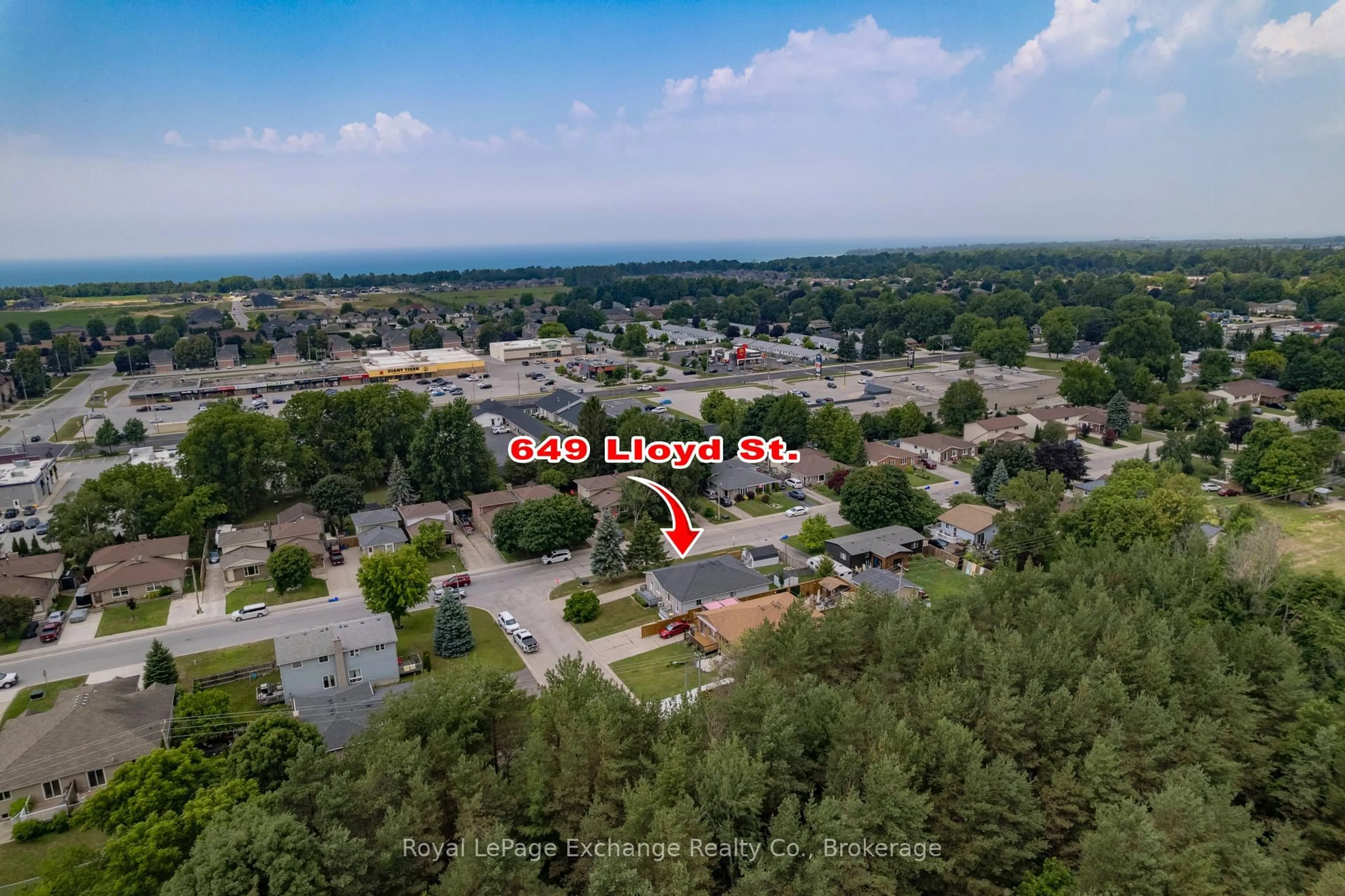 A pic from outside/outdoor area/front of a property/back of a property/a pic from drone, unknown for 649 Lloyd St, Saugeen Shores Ontario N0H 2C1