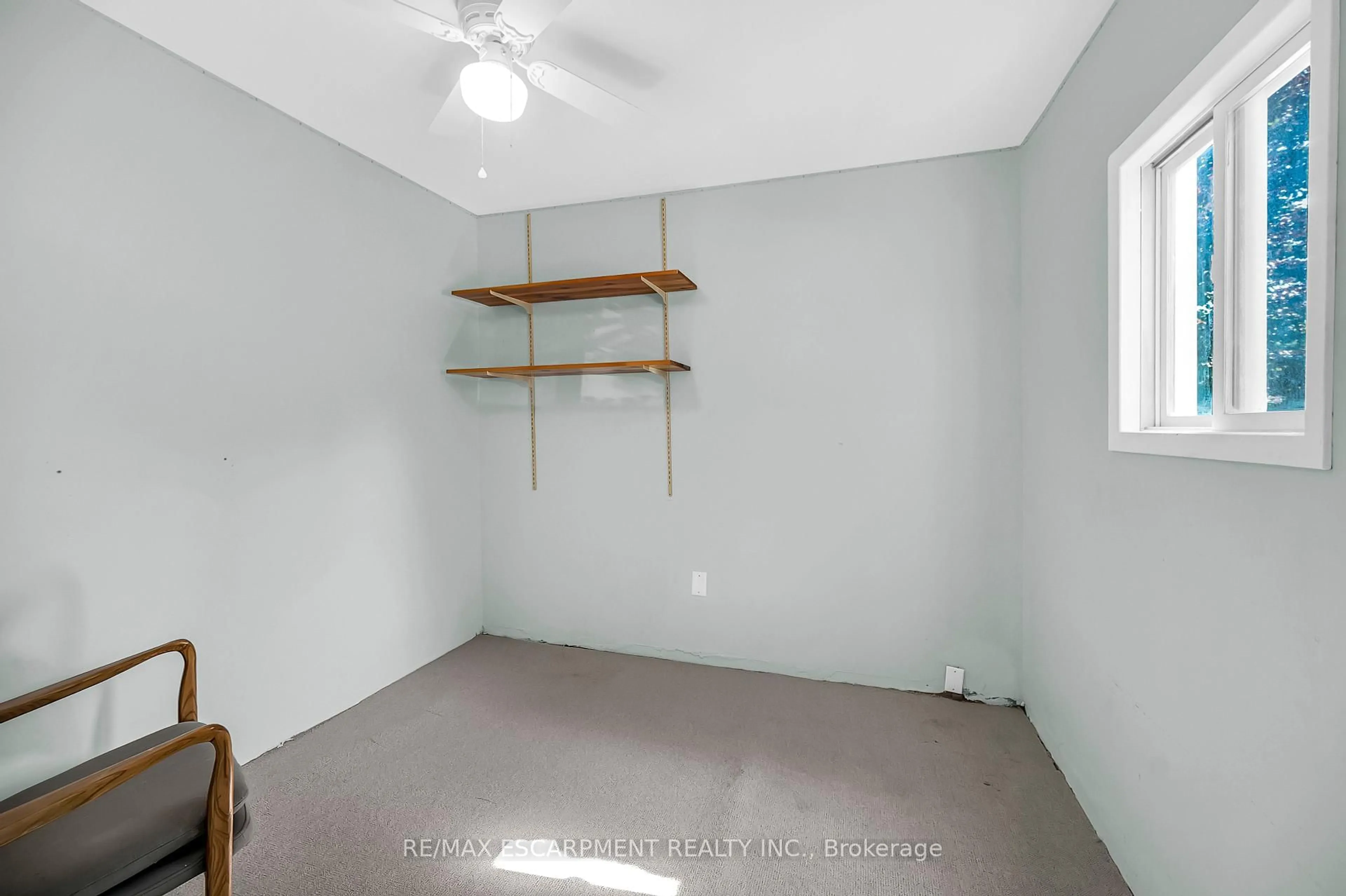 A pic of a room for 155 Selkirk Ave, Hamilton Ontario L8H 5M1