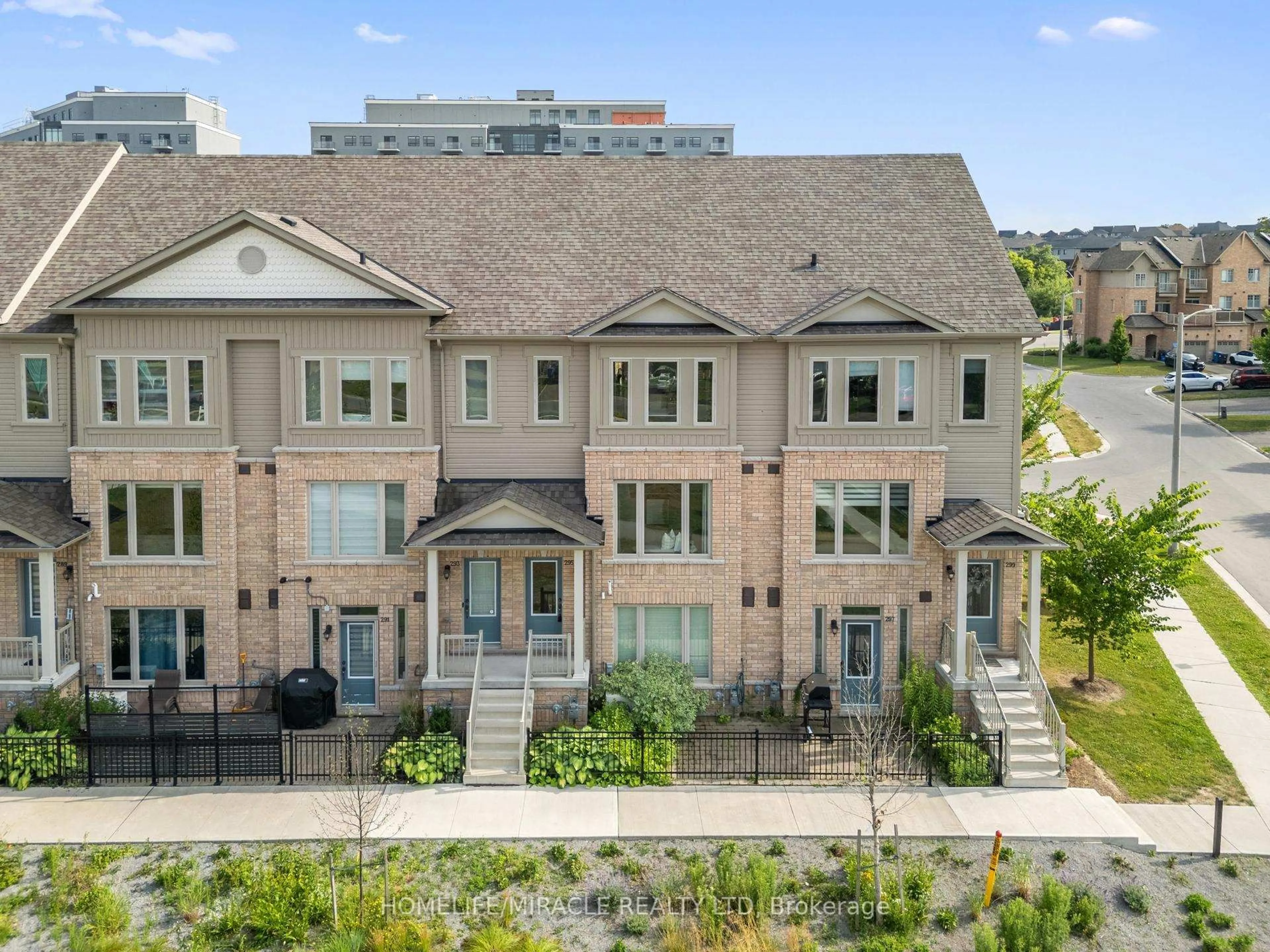 A pic from outside/outdoor area/front of a property/back of a property/a pic from drone, unknown for 295 Law Dr, Guelph Ontario N1E 0P7