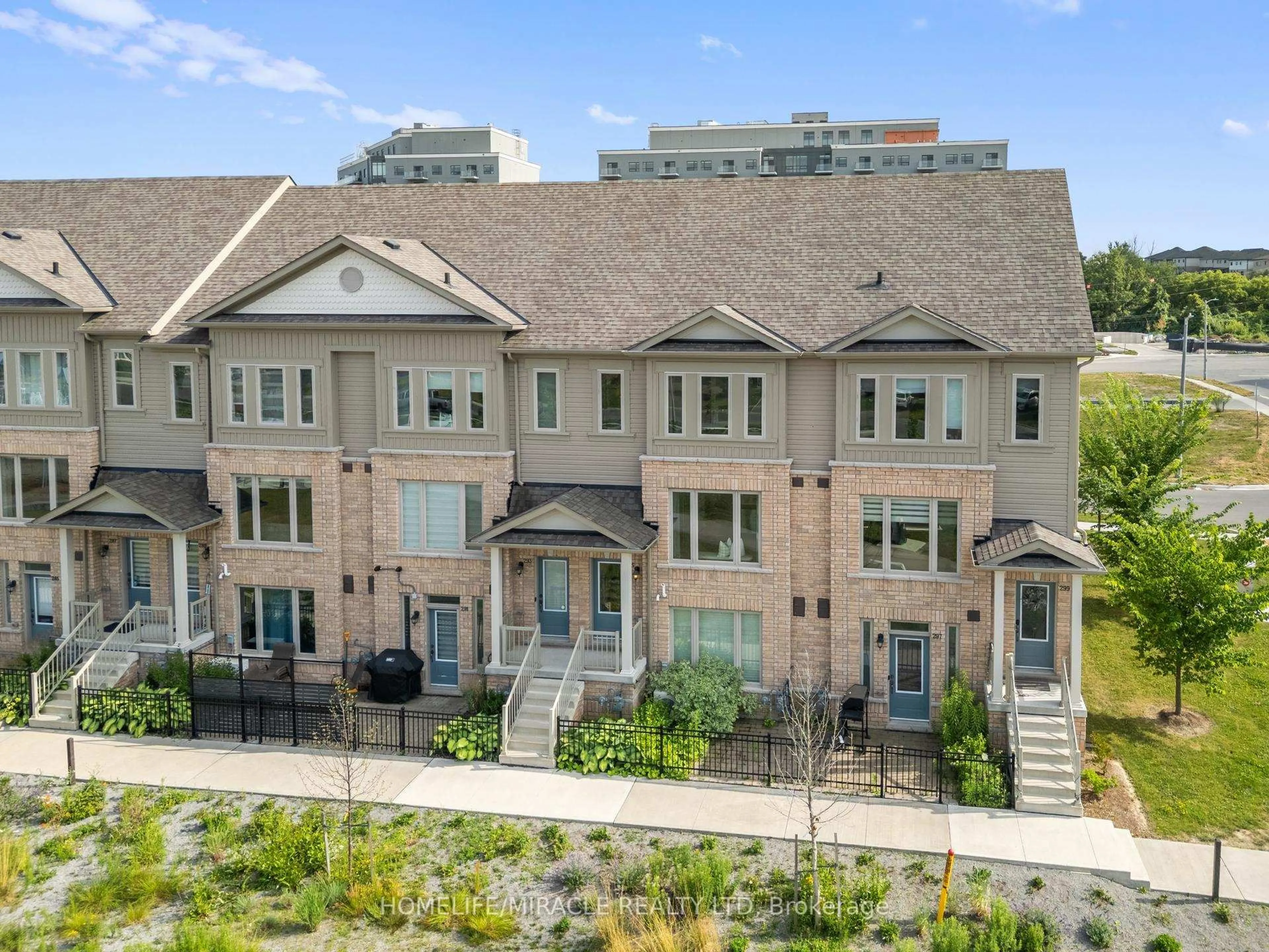 A pic from outside/outdoor area/front of a property/back of a property/a pic from drone, street for 295 Law Dr, Guelph Ontario N1E 0P7