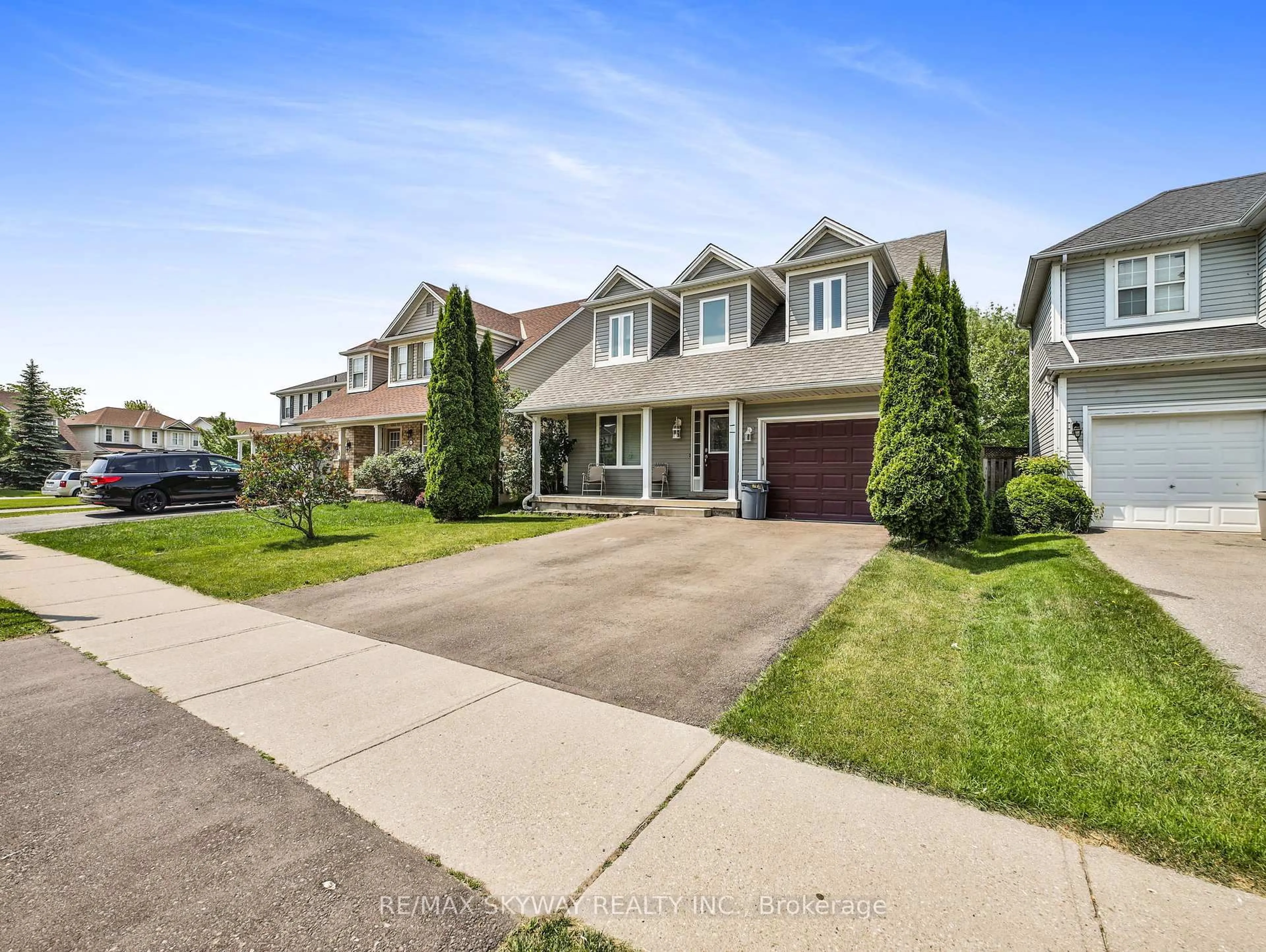 Home with vinyl exterior material, street for 40 Stowe Terr, Brantford Ontario N3T 6P2