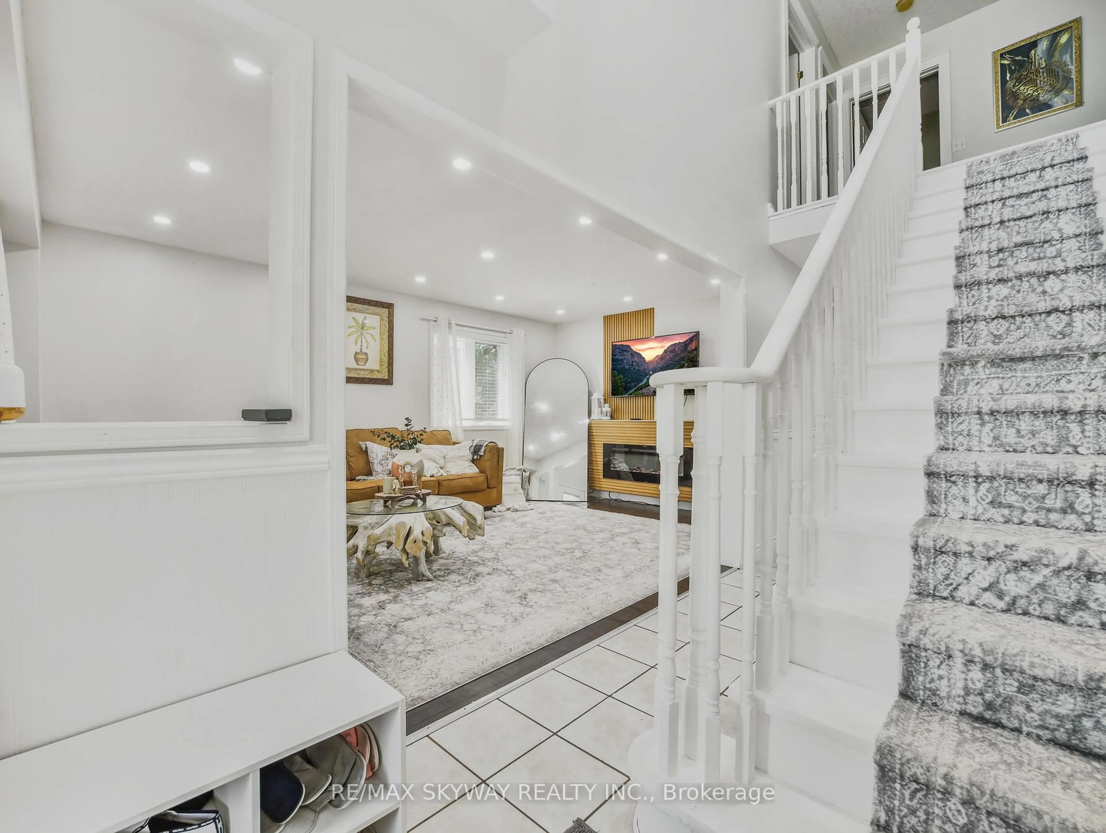 Stairs for 40 Stowe Terr, Brantford Ontario N3T 6P2