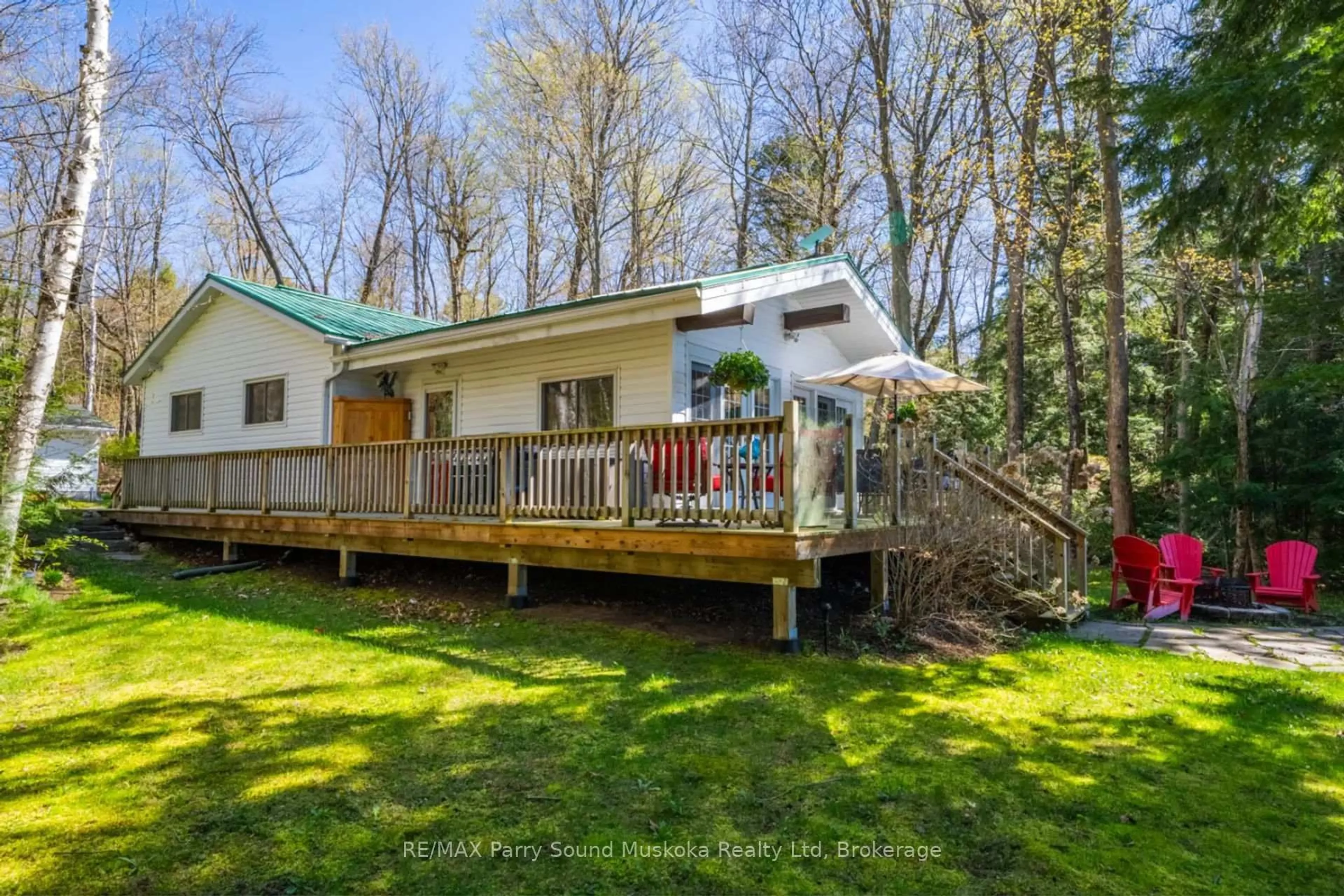 A pic from outside/outdoor area/front of a property/back of a property/a pic from drone, unknown for 99 Sugar Lake Rd, Seguin Ontario P2A 0B6