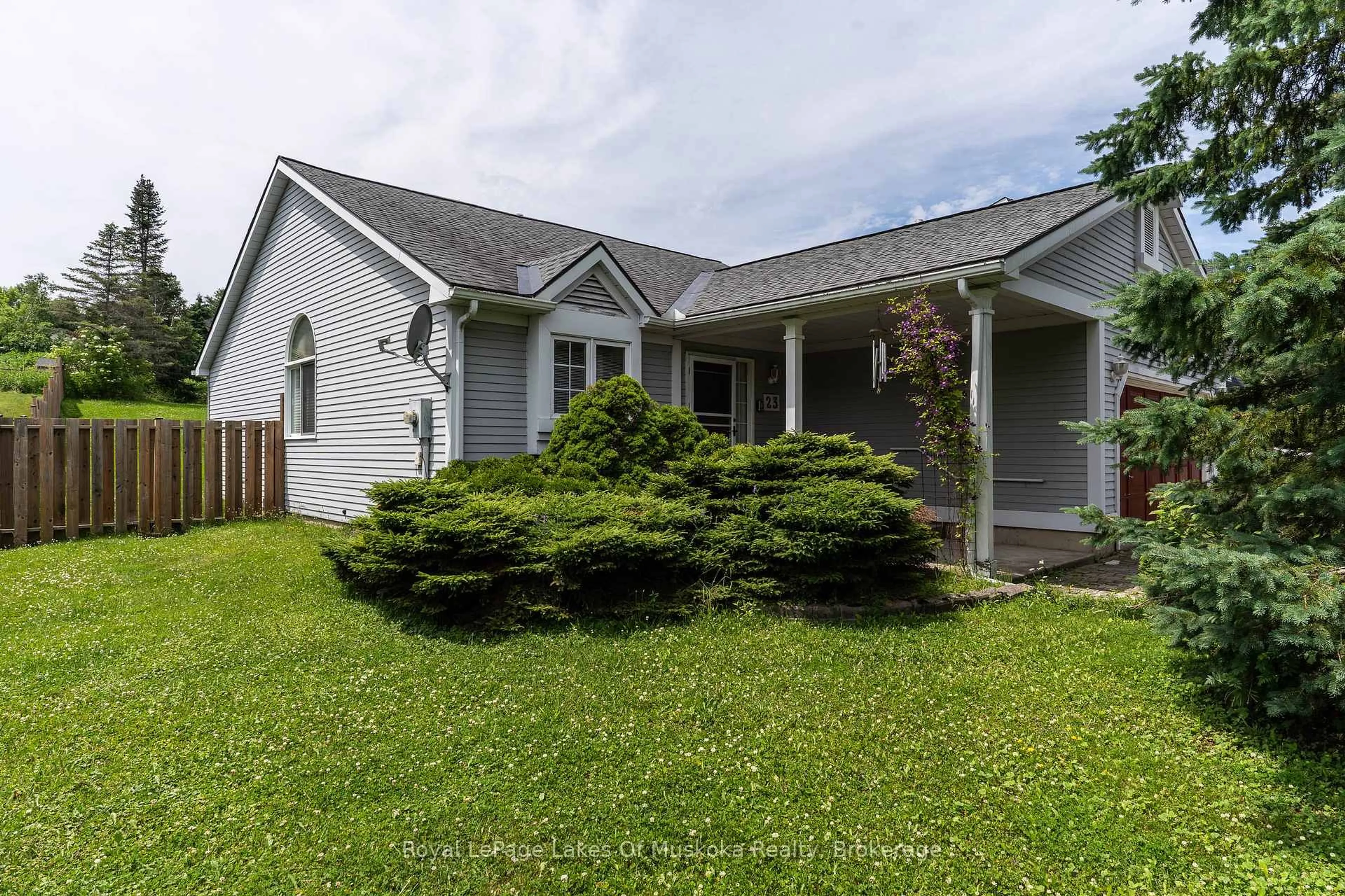 A pic from outside/outdoor area/front of a property/back of a property/a pic from drone, street for 23 Covered Bridge Tr, Bracebridge Ontario P1L 1Y1