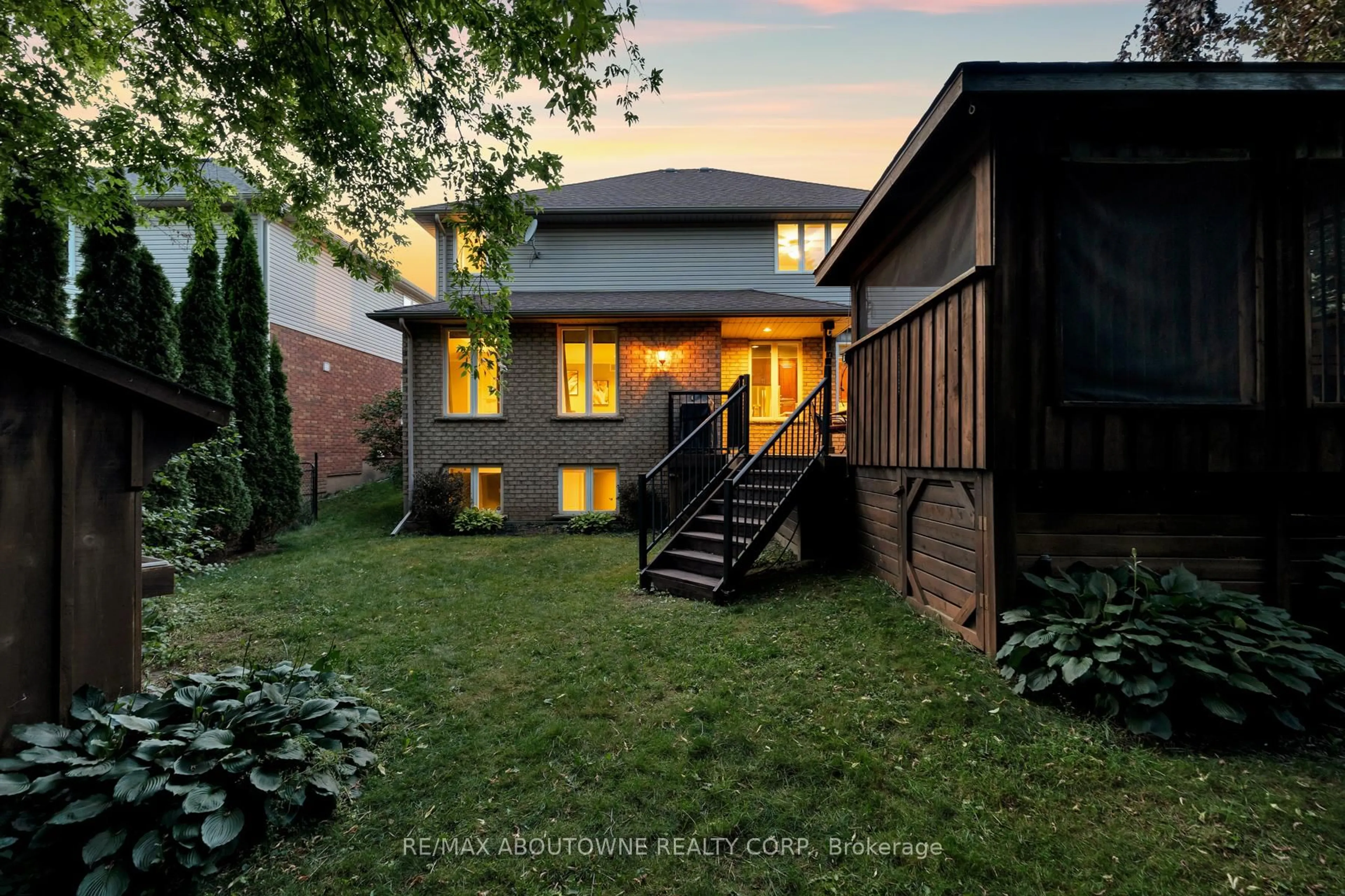 Unknown for 42 Pearwood Crt, Kitchener Ontario N2P 2L1