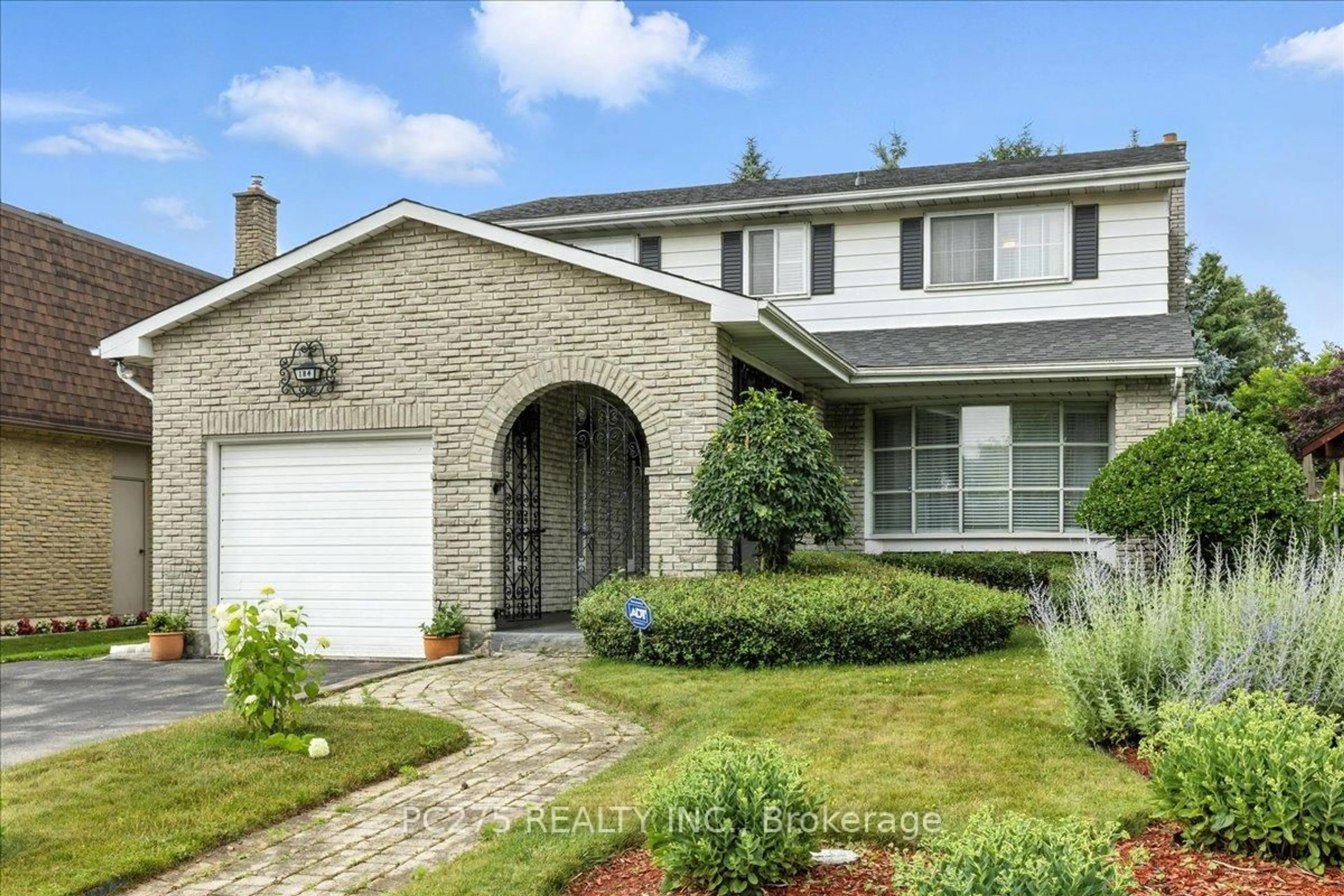 Home with brick exterior material, street for 184 Forestwood Dr, Kitchener Ontario N2N 1B8