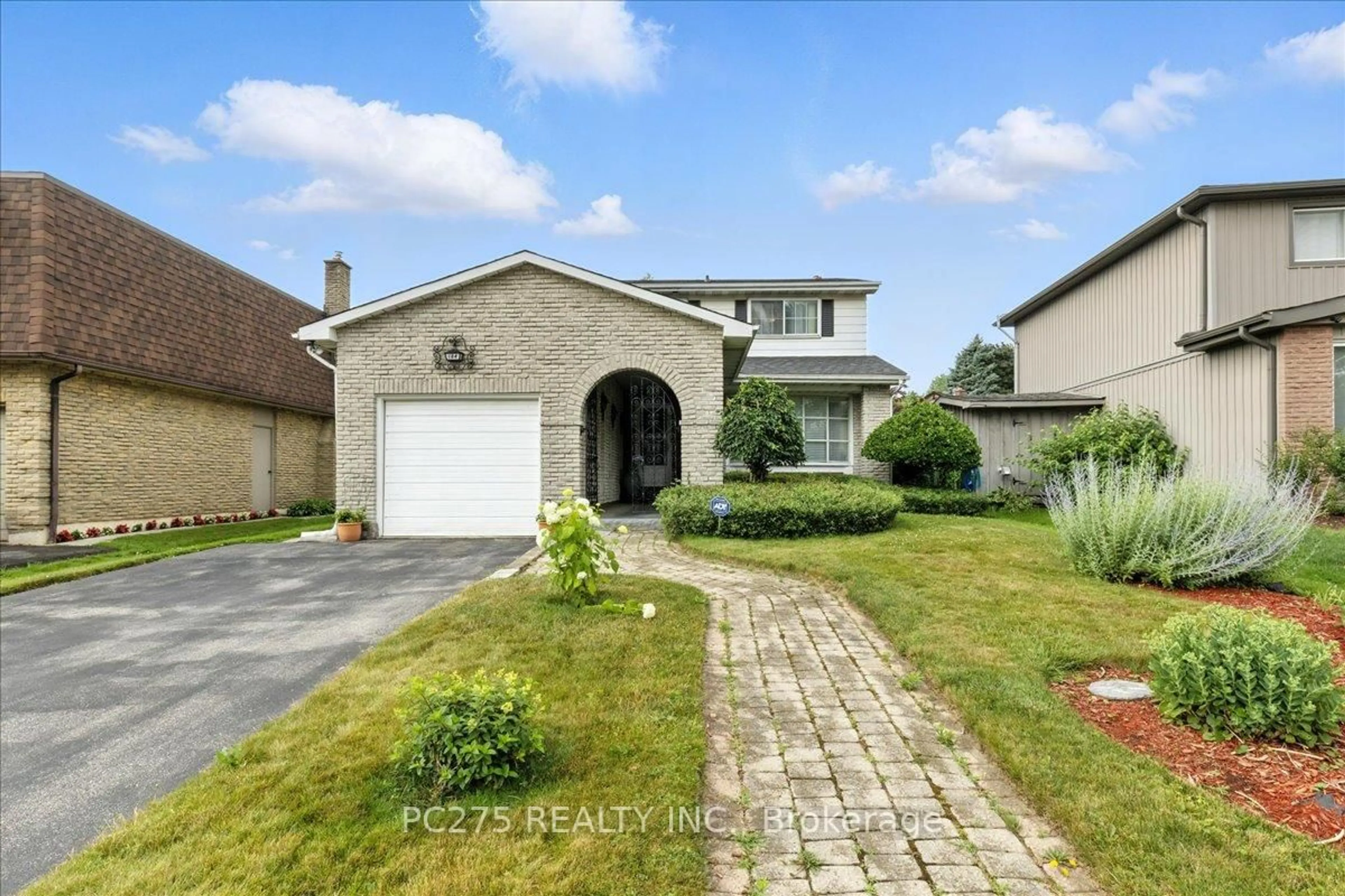 Home with brick exterior material, street for 184 Forestwood Dr, Kitchener Ontario N2N 1B8