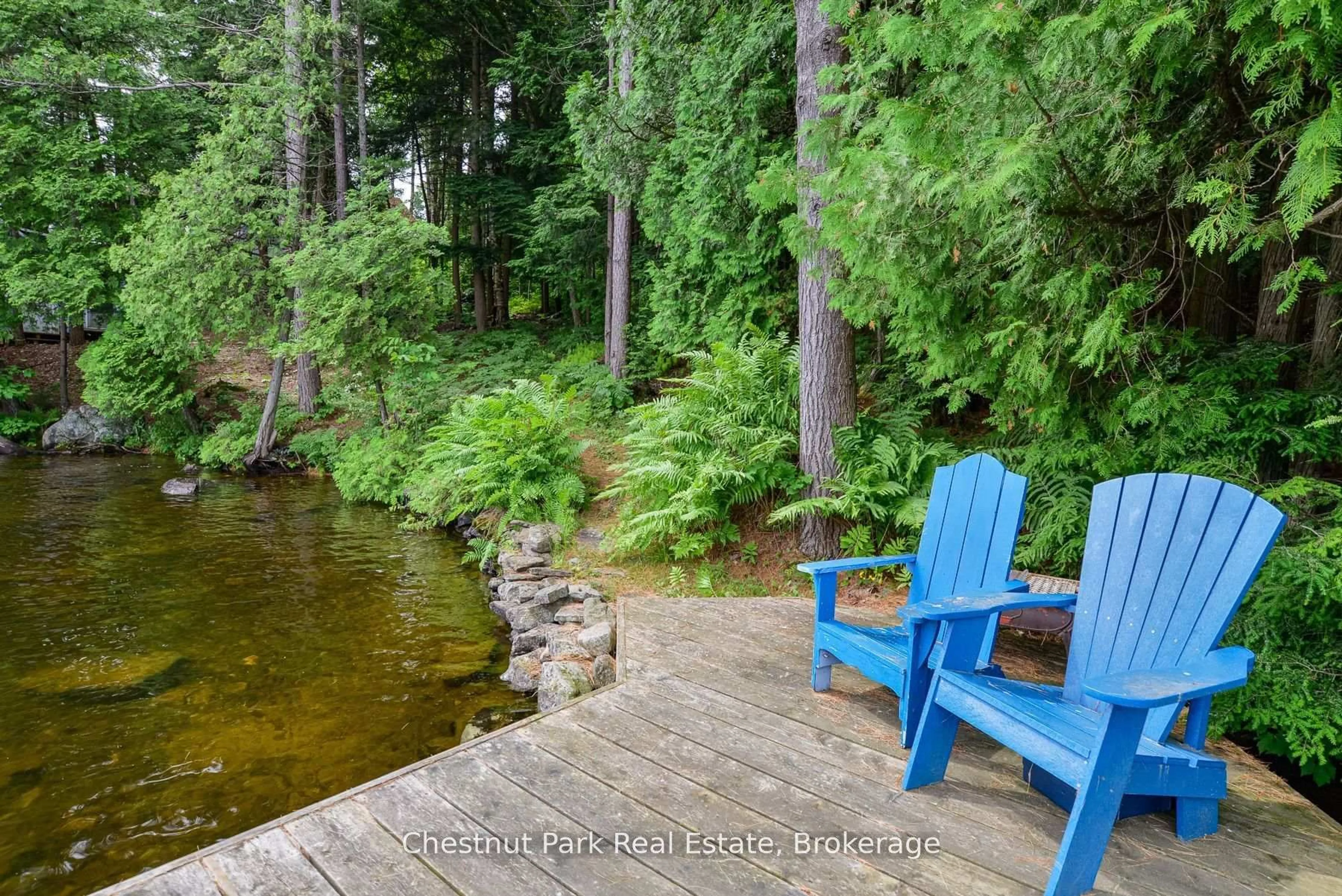 Patio, water/lake/river/ocean view for 26 Taylor Island 26LM, Gravenhurst Ontario P1P 1R2