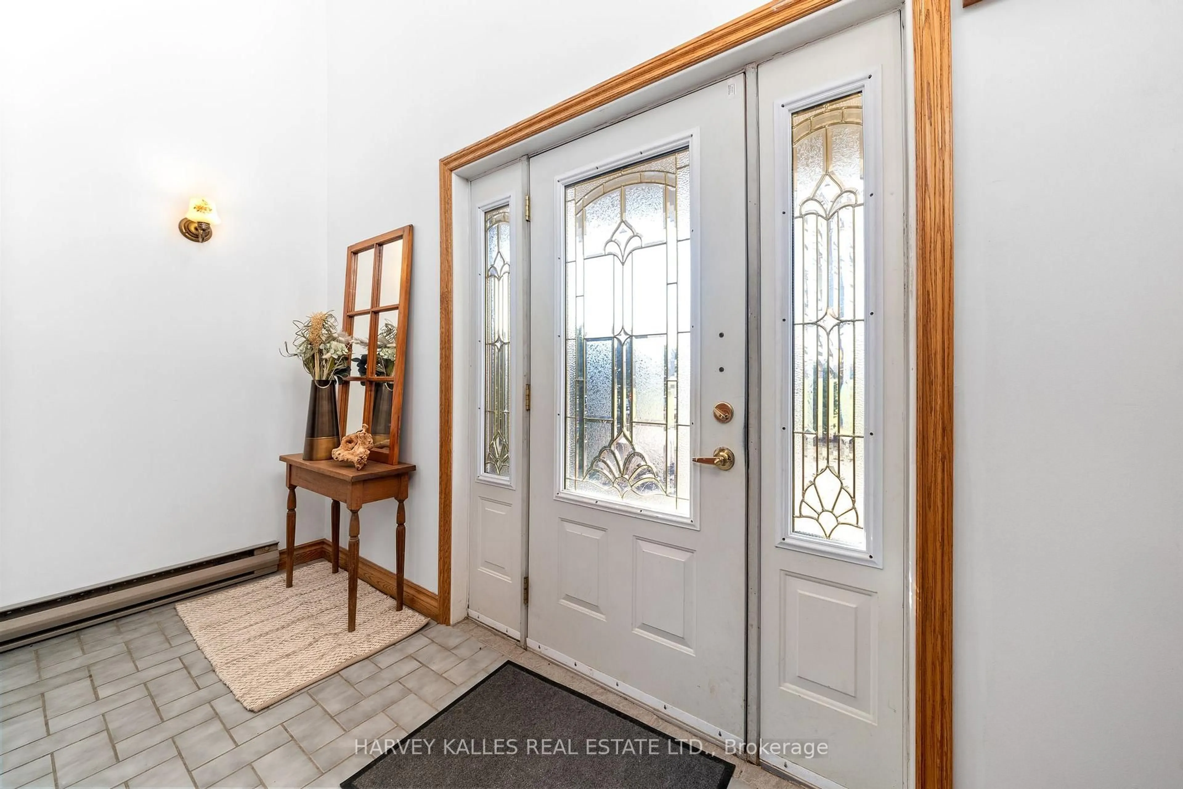 Indoor entryway for 1015 County 2 Rd, Prince Edward County Ontario K0K 2J0