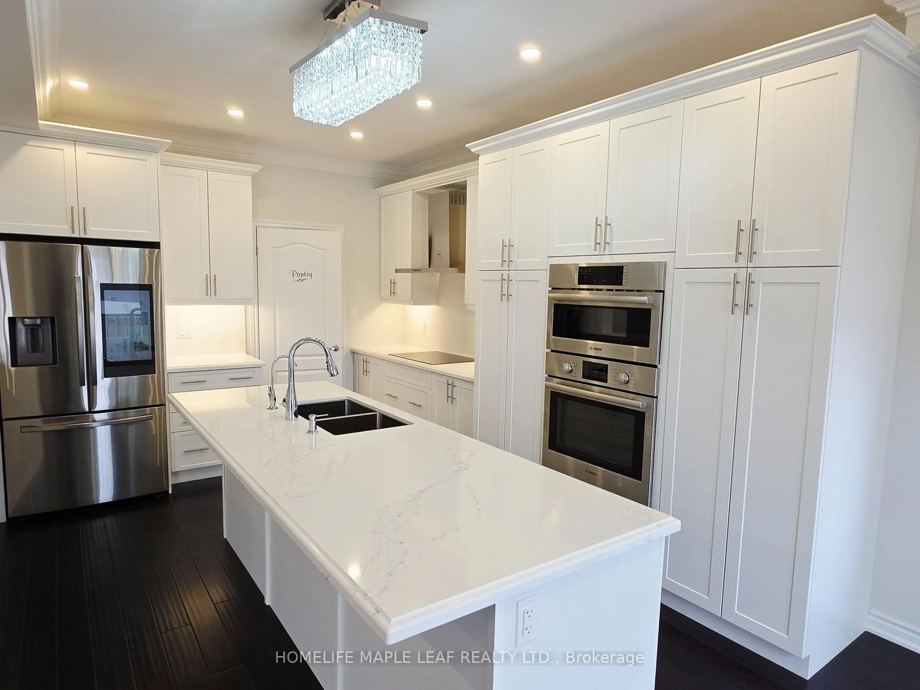 Contemporary kitchen, ceramic/tile floor for 210 Palace St, Thorold Ontario L2V 3P4