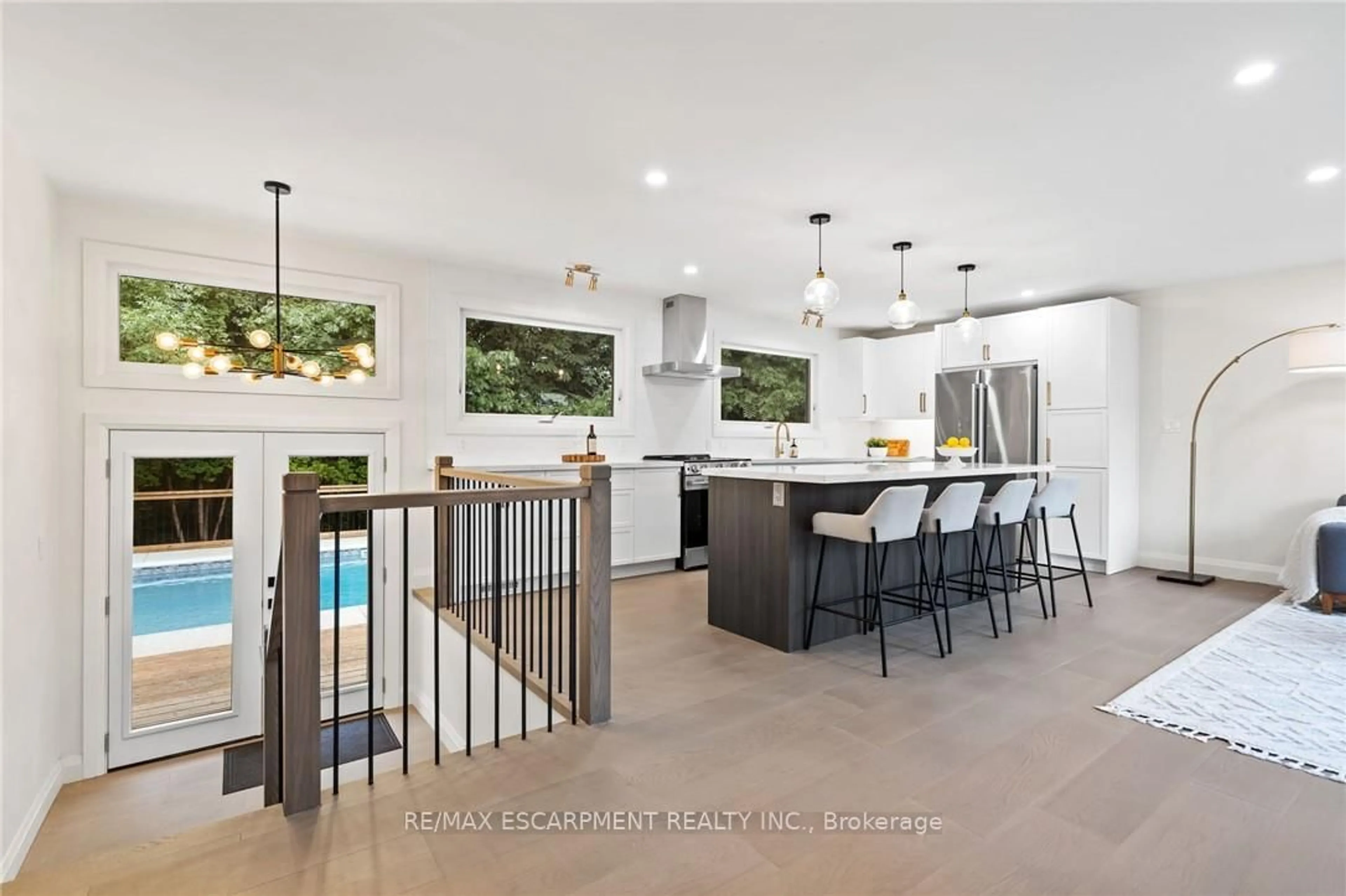 Open concept kitchen, ceramic/tile floor for 36 Spring Garden Blvd, St. Catharines Ontario L2N 3P6
