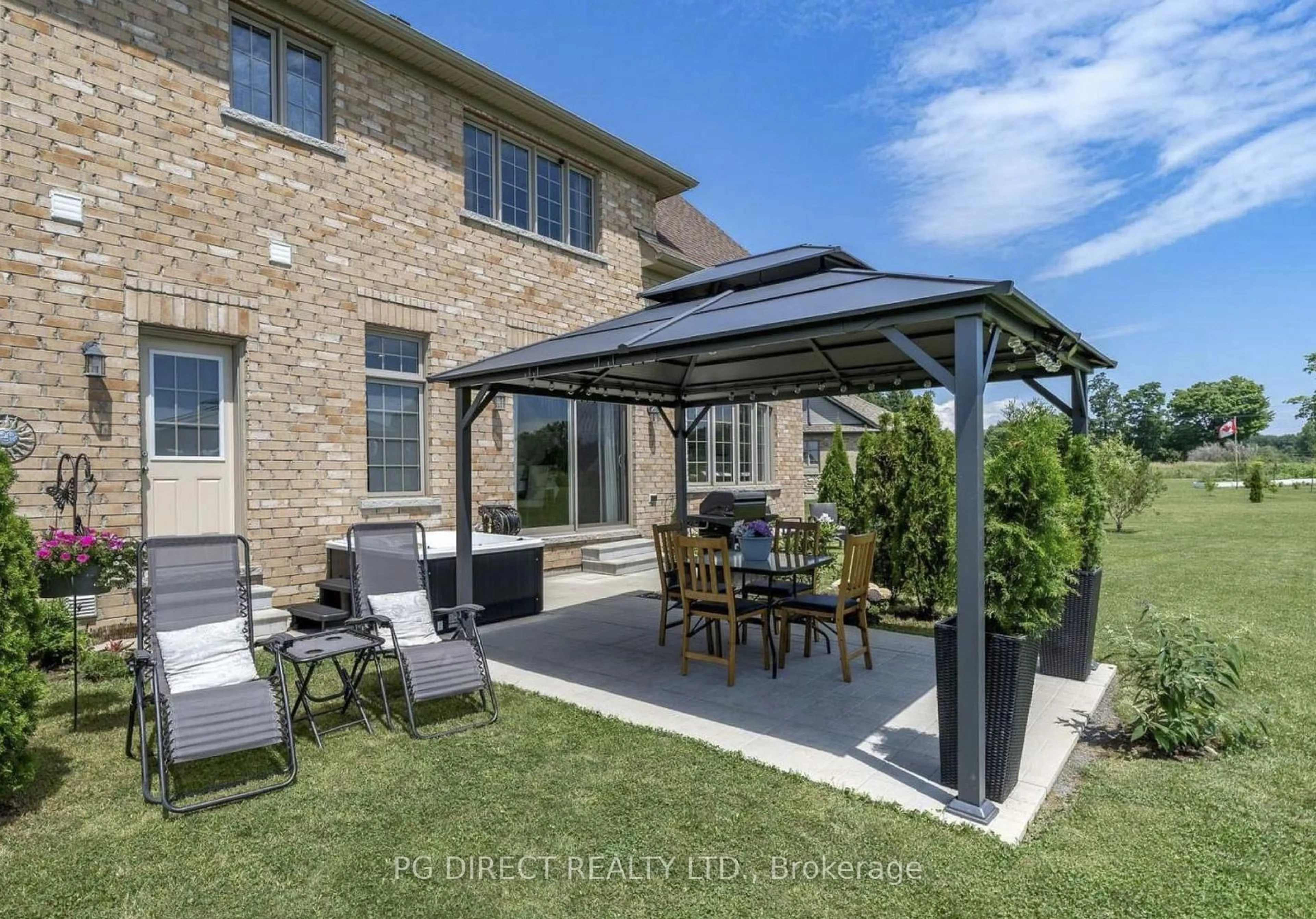 Patio, street for 10 Waterview Crt, Quinte West Ontario K0K 1L0