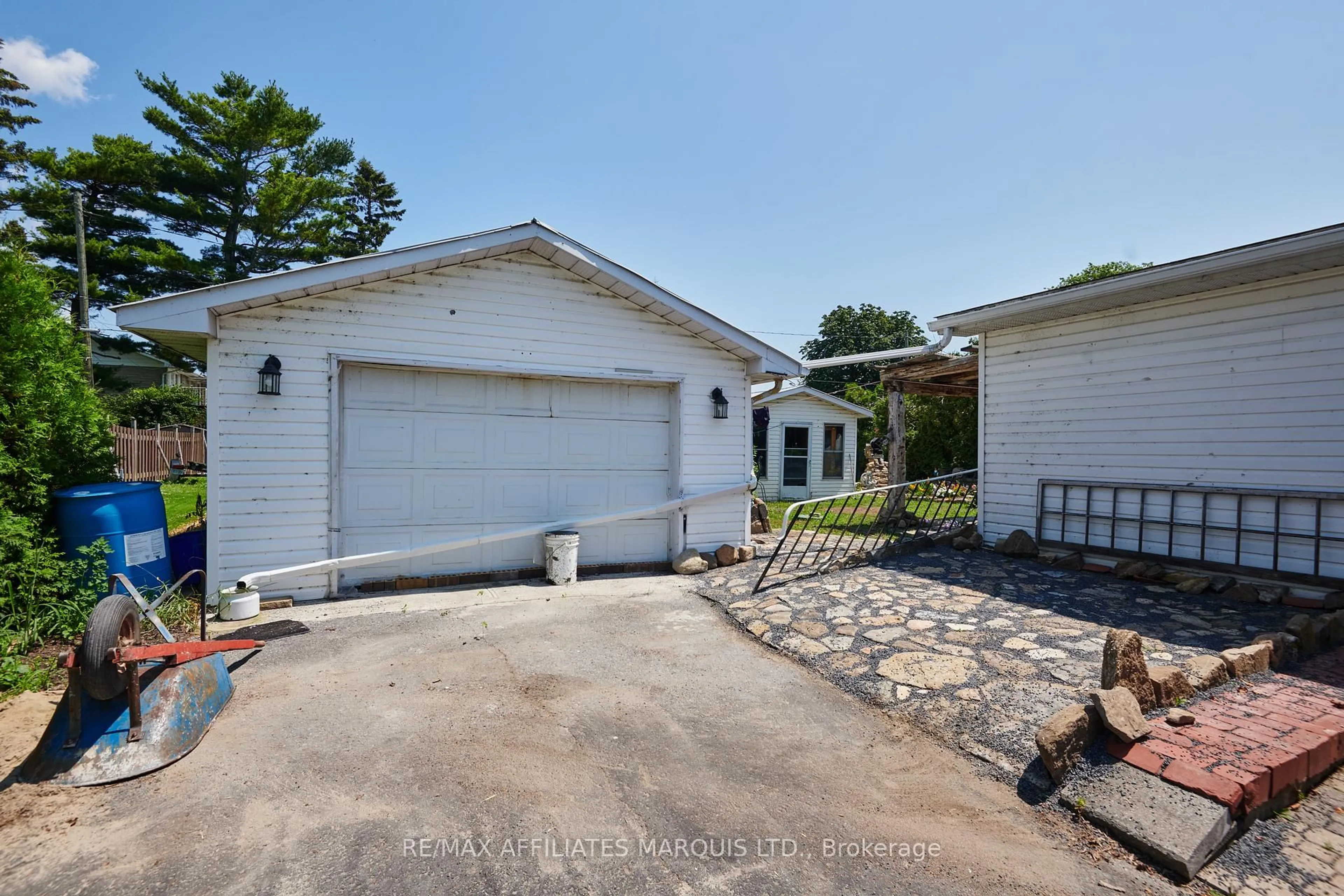 A pic from outside/outdoor area/front of a property/back of a property/a pic from drone, street for 6923 Salem Lane, South Glengarry Ontario K6H 5R5