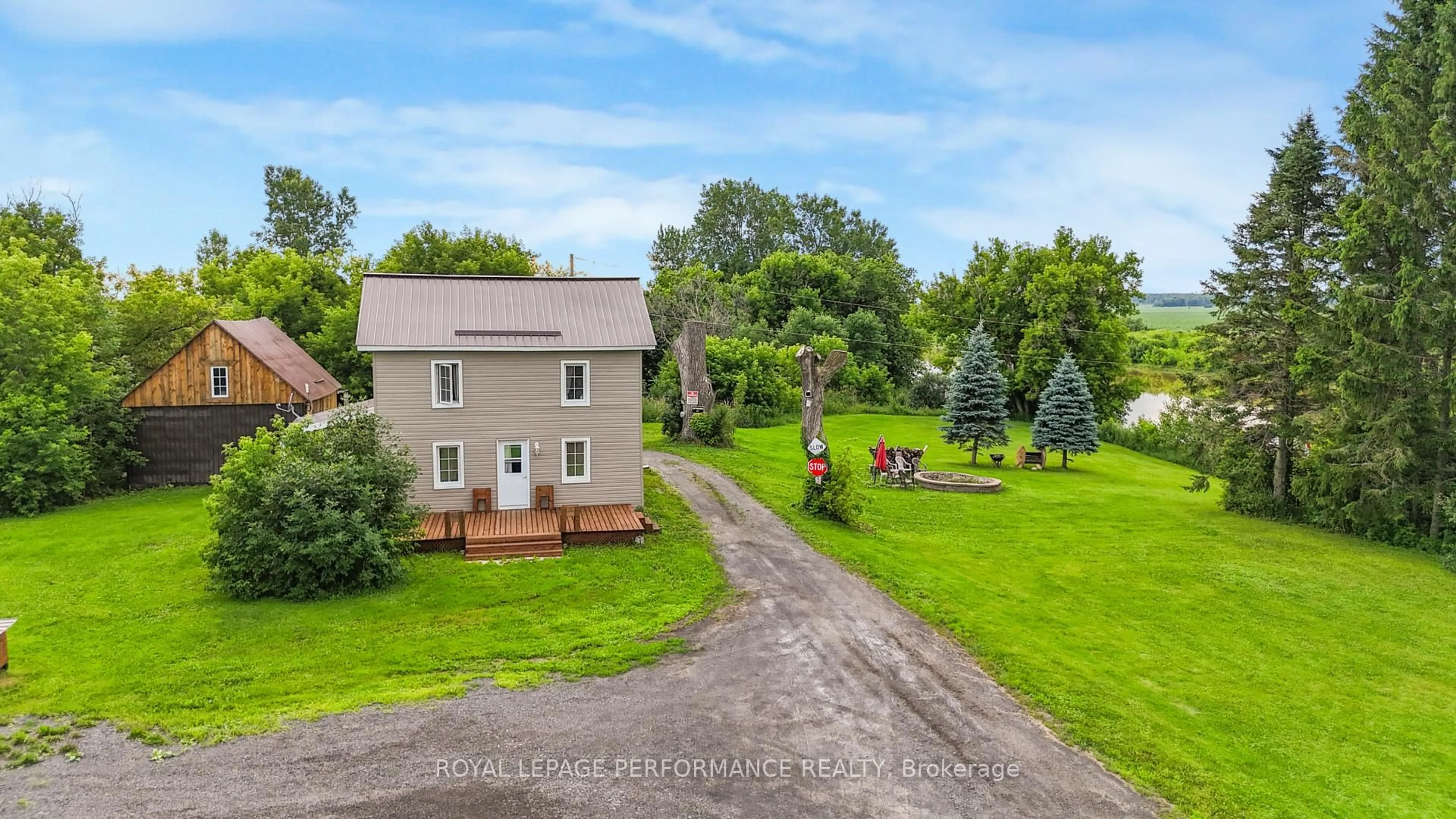 A pic from outside/outdoor area/front of a property/back of a property/a pic from drone, unknown for 961 Boundary Rd, Alfred and Plantagenet Ontario K0B 1C0