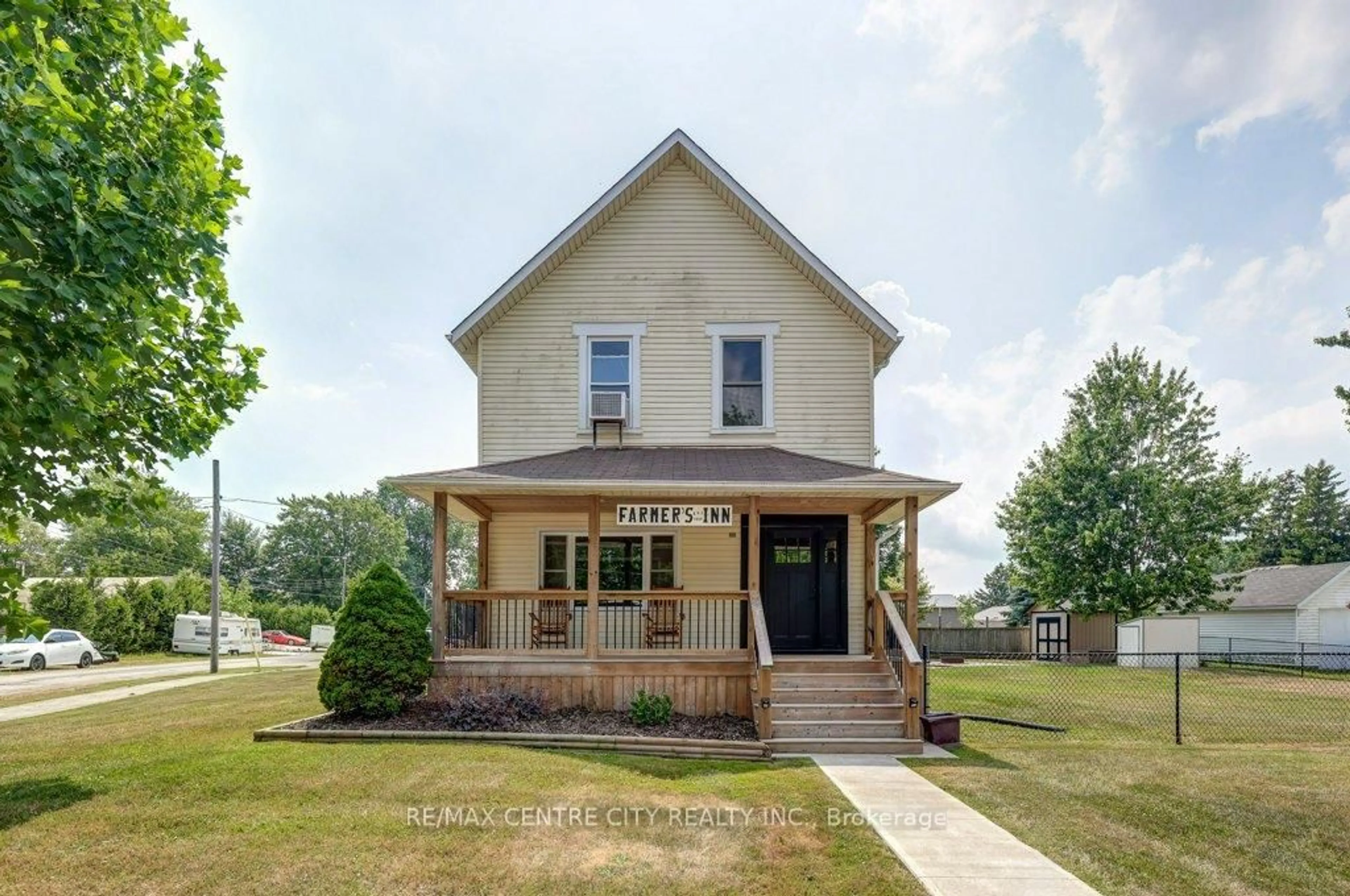 Home with brick exterior material, street for 7953 Union Rd, Southwold Ontario N0L 1K0