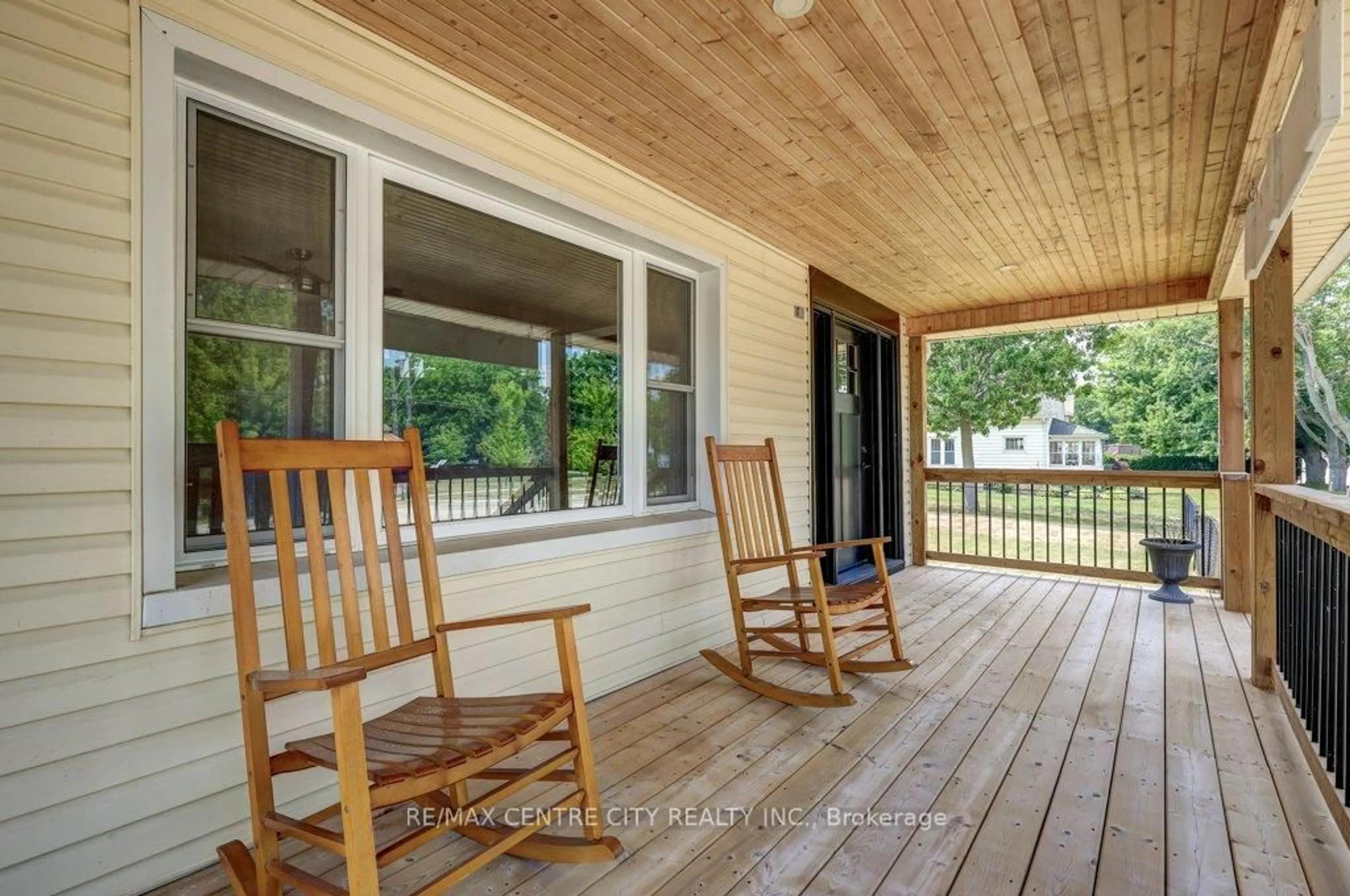 Patio, unknown for 7953 Union Rd, Southwold Ontario N0L 1K0