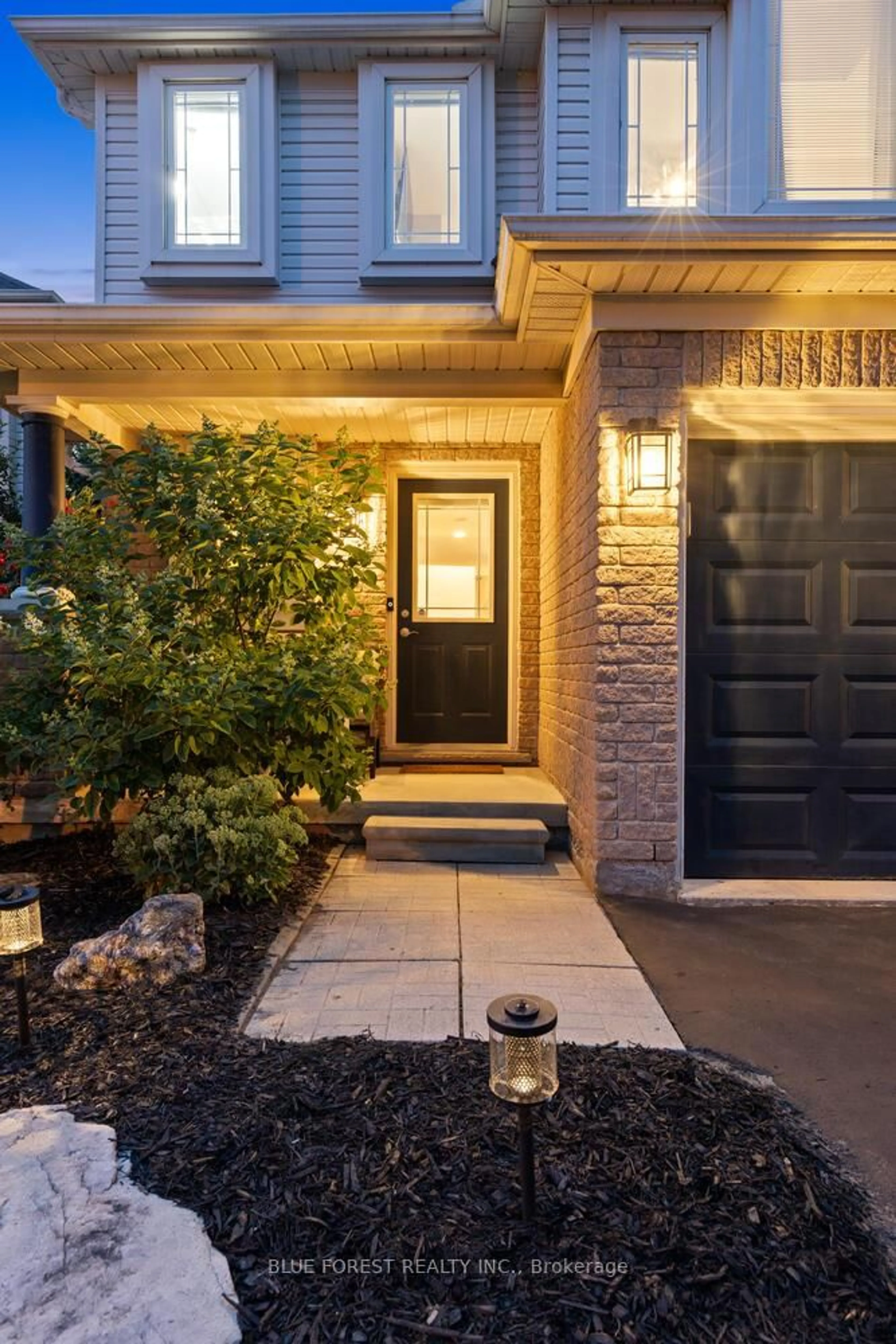 Unknown for 875 Blacksmith St, London North Ontario N6H 5R5