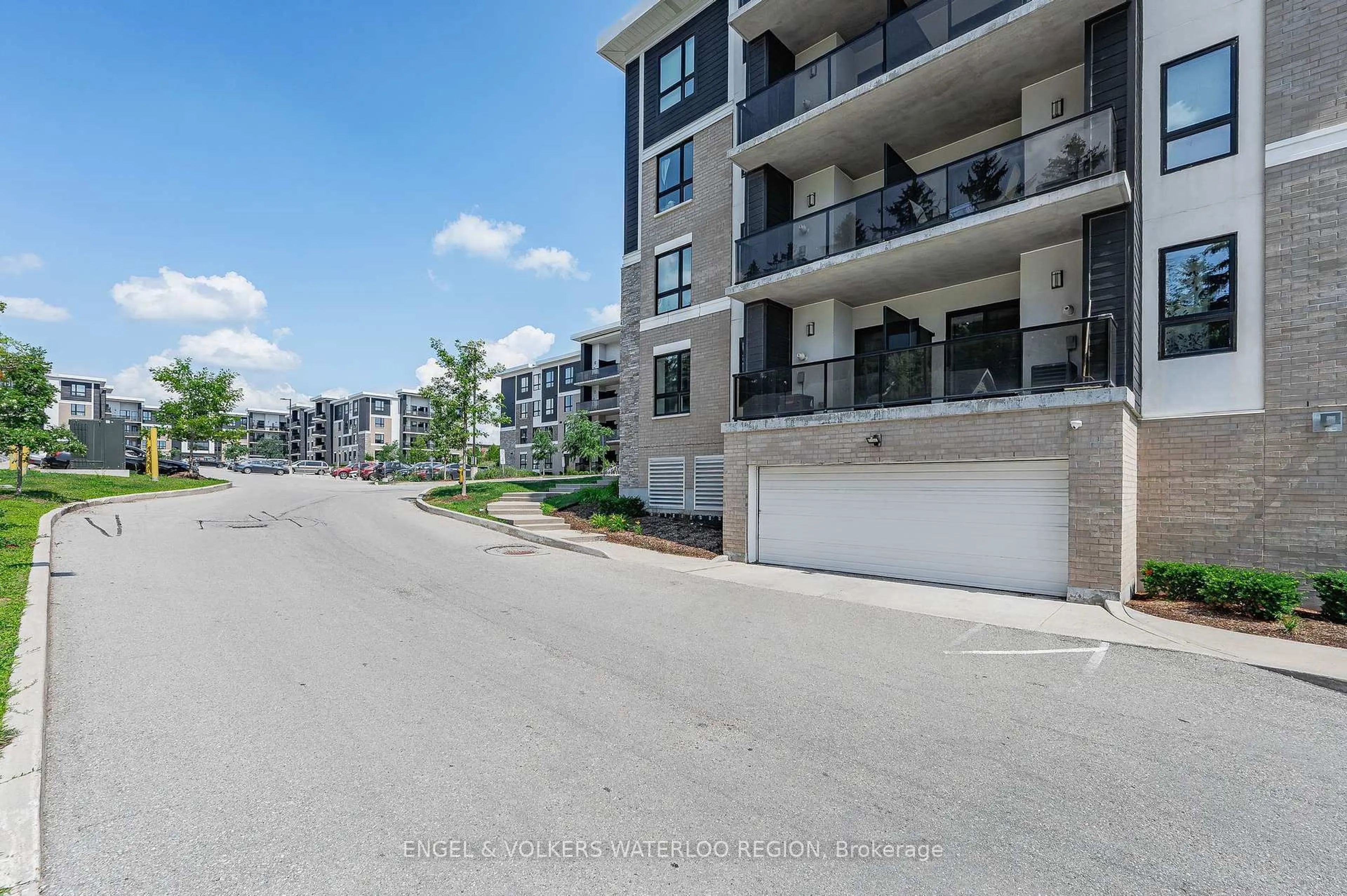 A pic from outside/outdoor area/front of a property/back of a property/a pic from drone, street for 1280 Gordon St #103, Guelph Ontario N1L 0N6