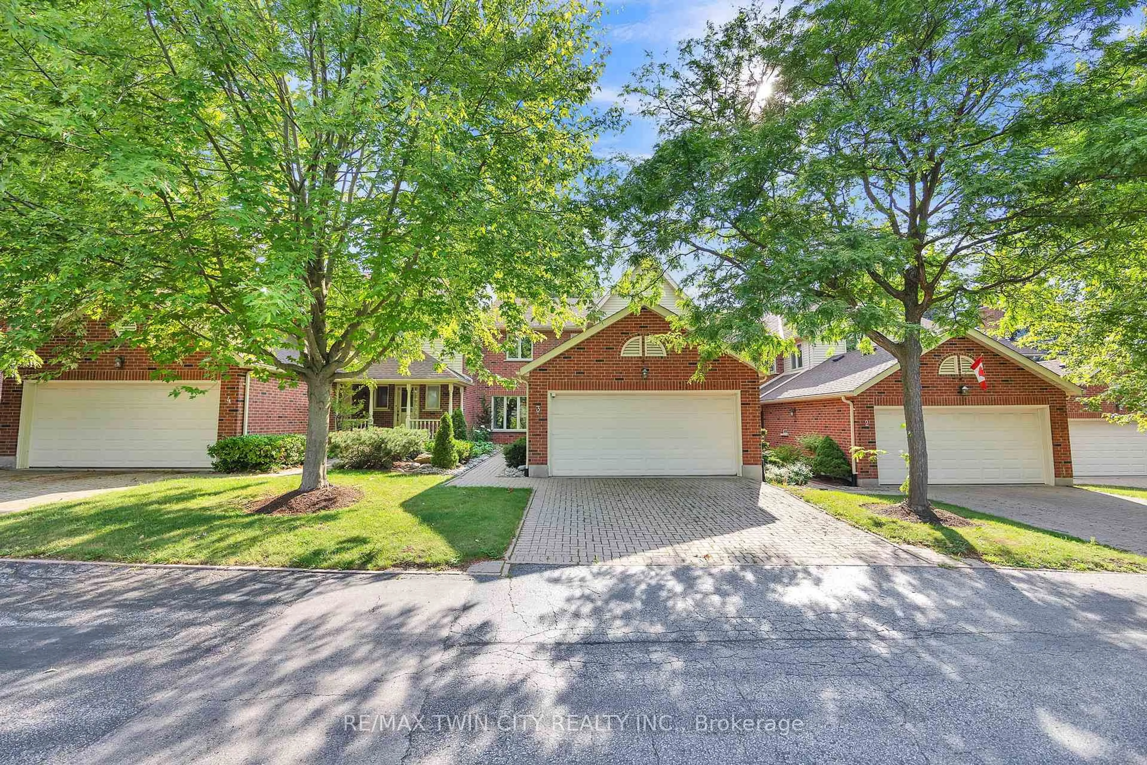 Unknown for 405 Glasgow St #3, Kitchener Ontario N2M 2N1