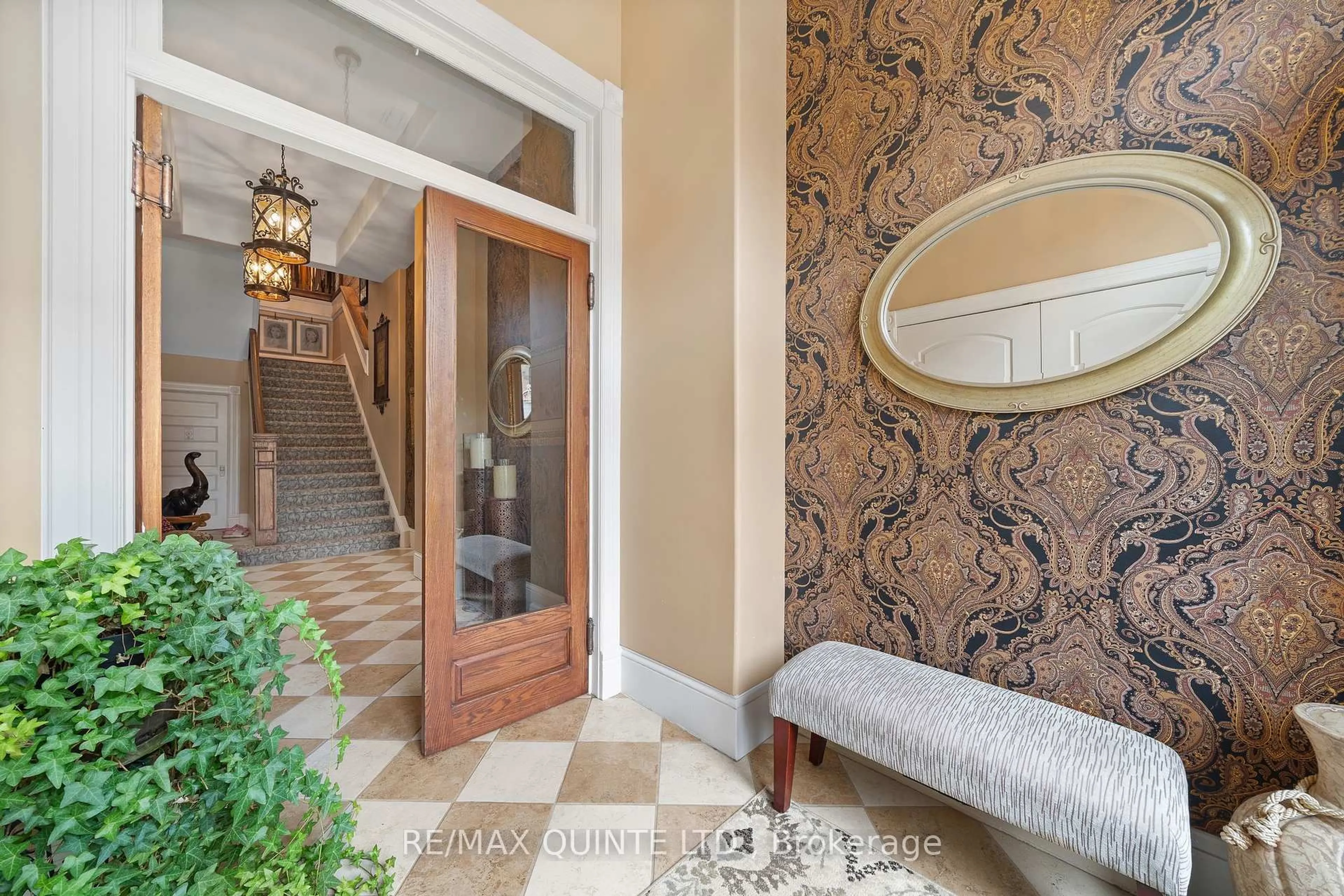 Indoor entryway for 229 Main St, Prince Edward County Ontario K0K 2T0