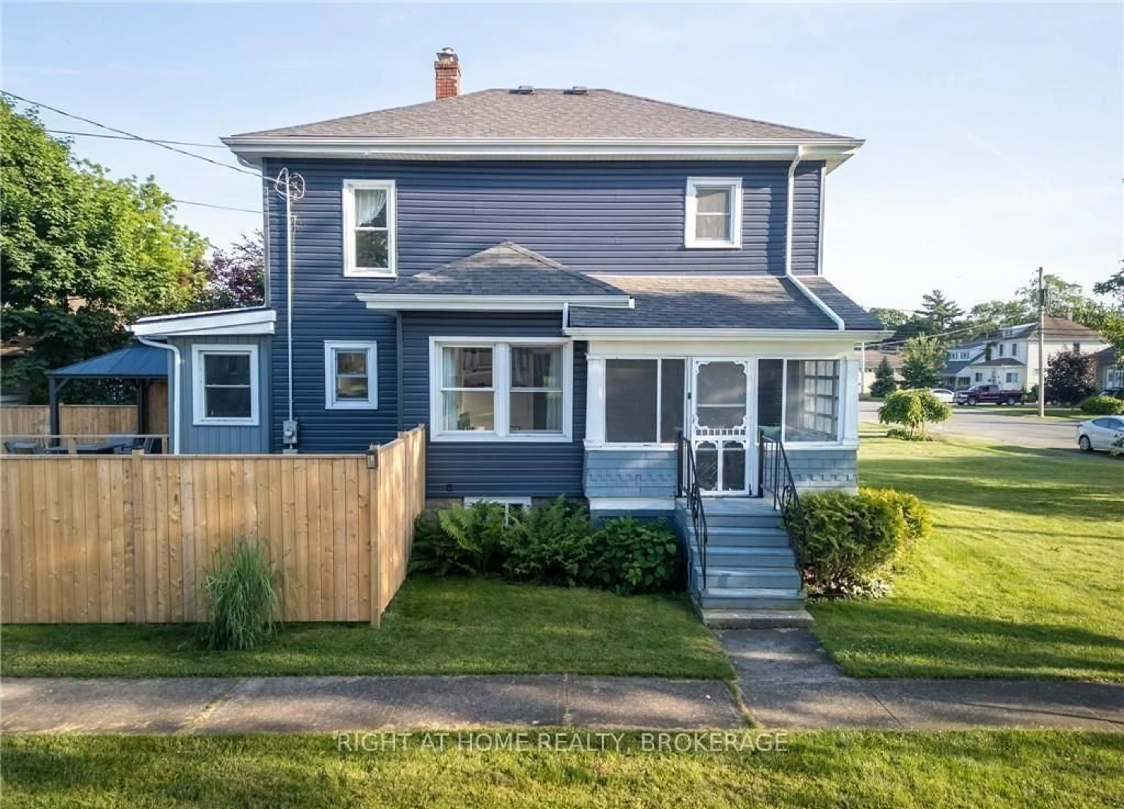 Unknown for 129 FOREST Ave, Port Colborne Ontario L3K 5E5