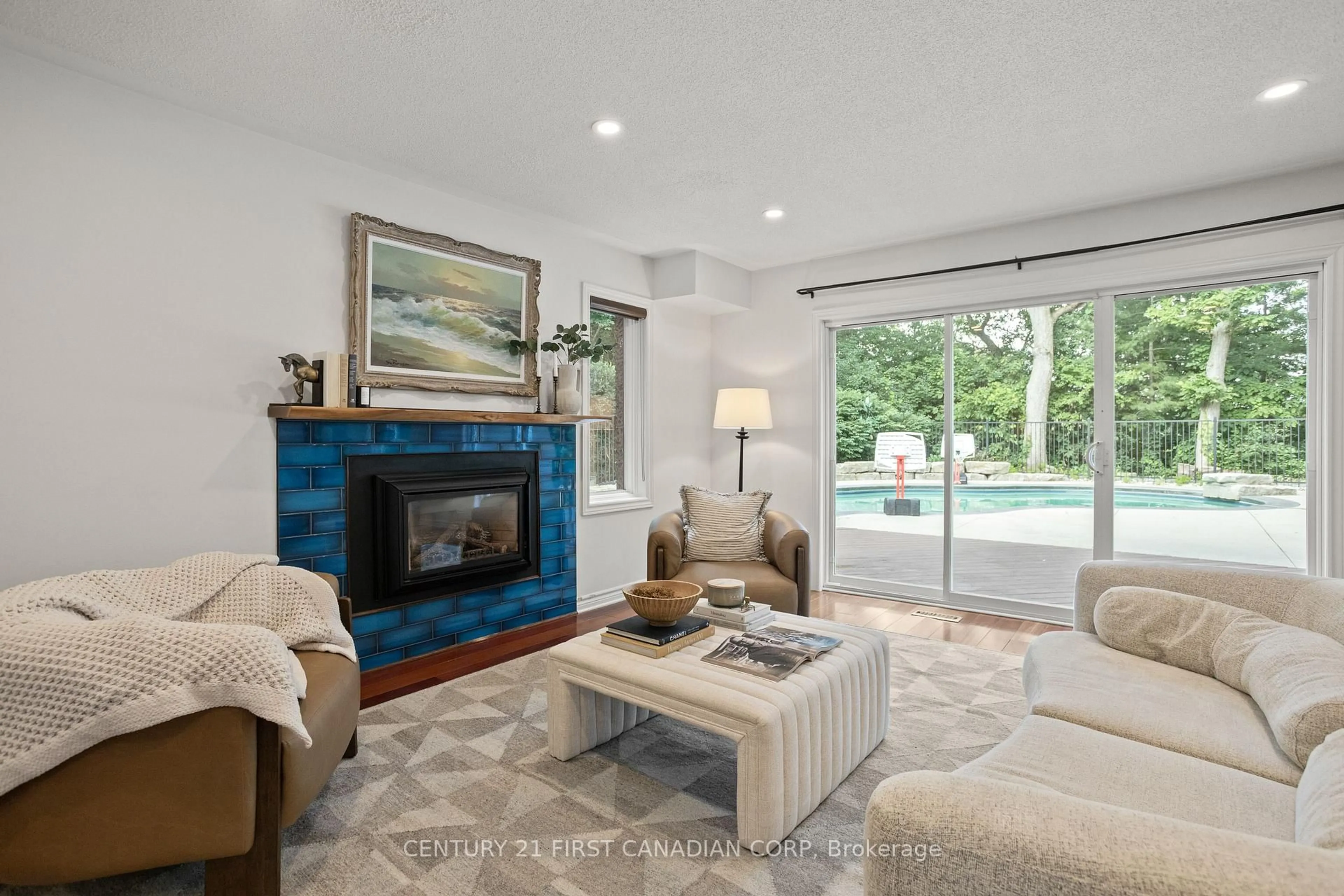 Living room with furniture, ceramic/tile floor for 126 Parkview Dr, Thames Centre Ontario N0L 1G2