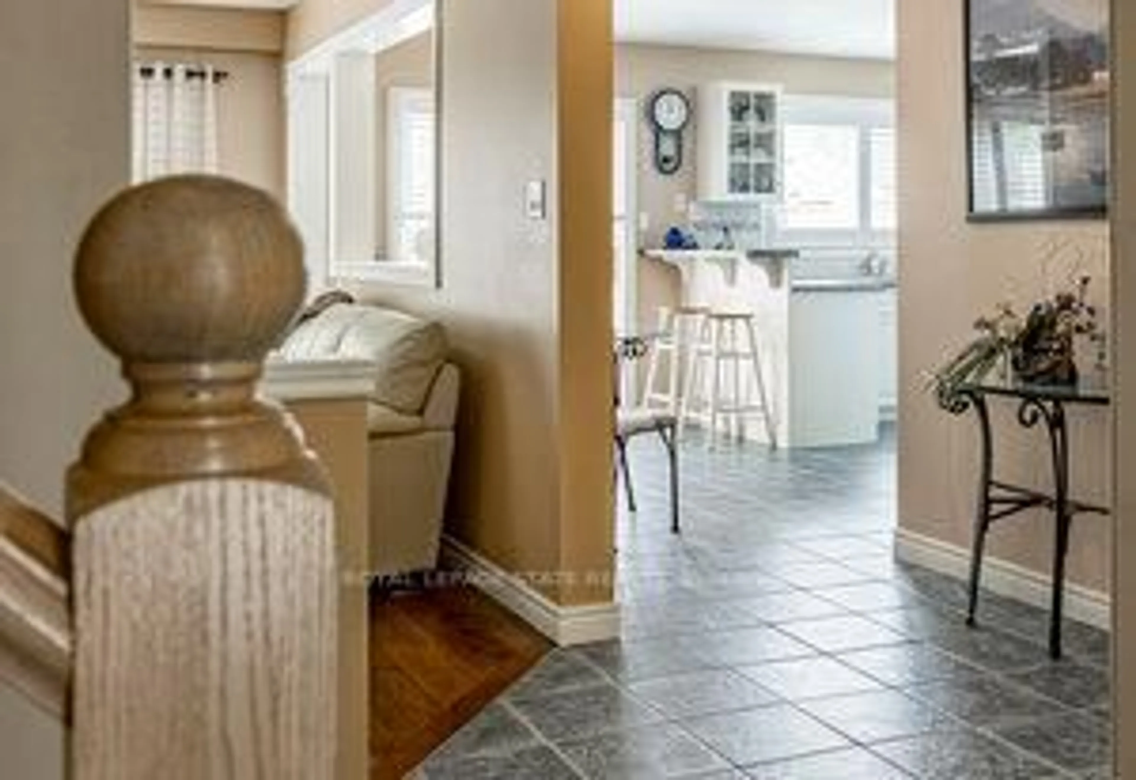 Indoor entryway for 42 Archer Way, Hamilton Ontario L0R 1W0