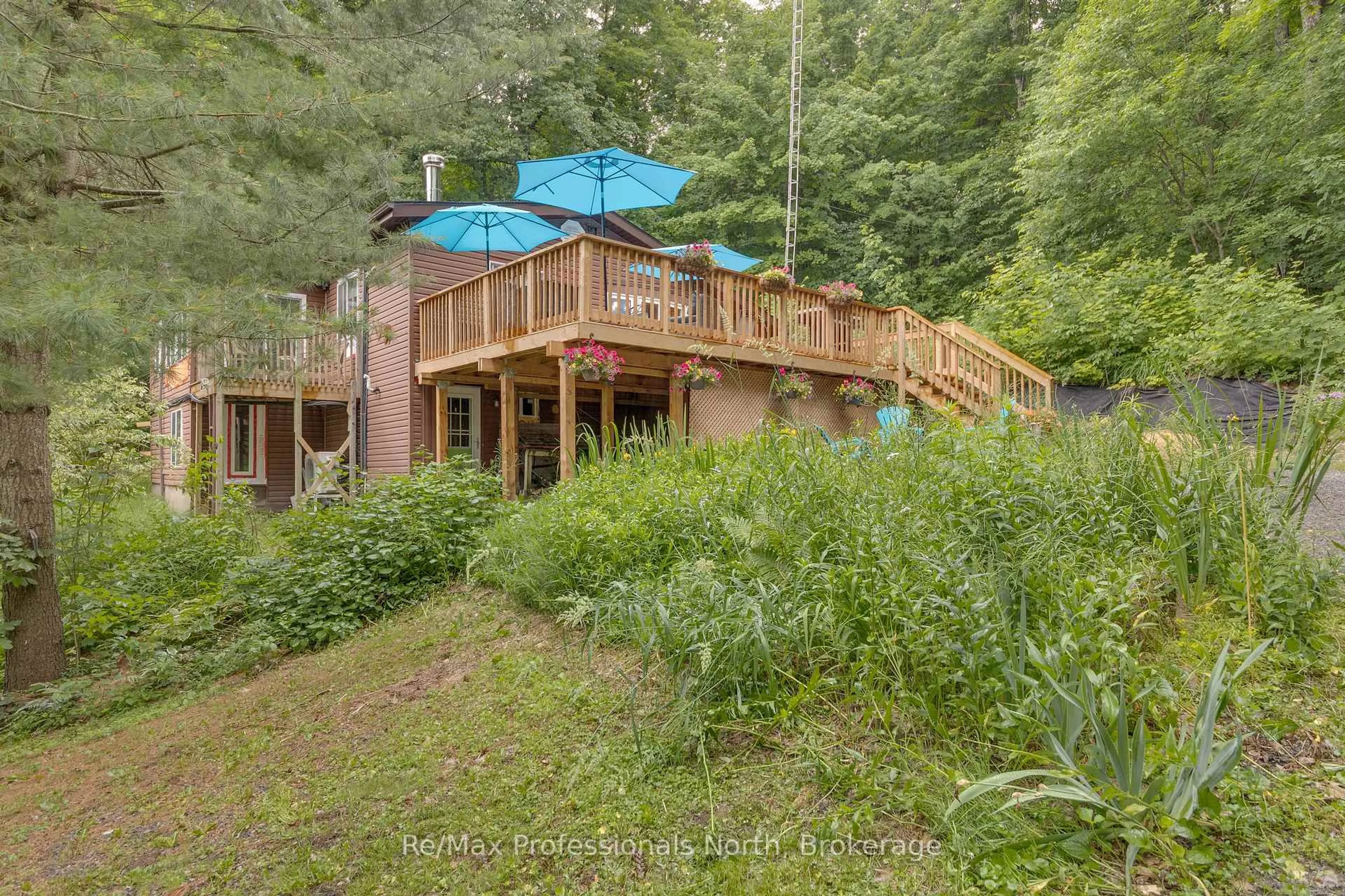 Patio, unknown for 1028 Inverness Rd, Muskoka Lakes Ontario P0B 1M0
