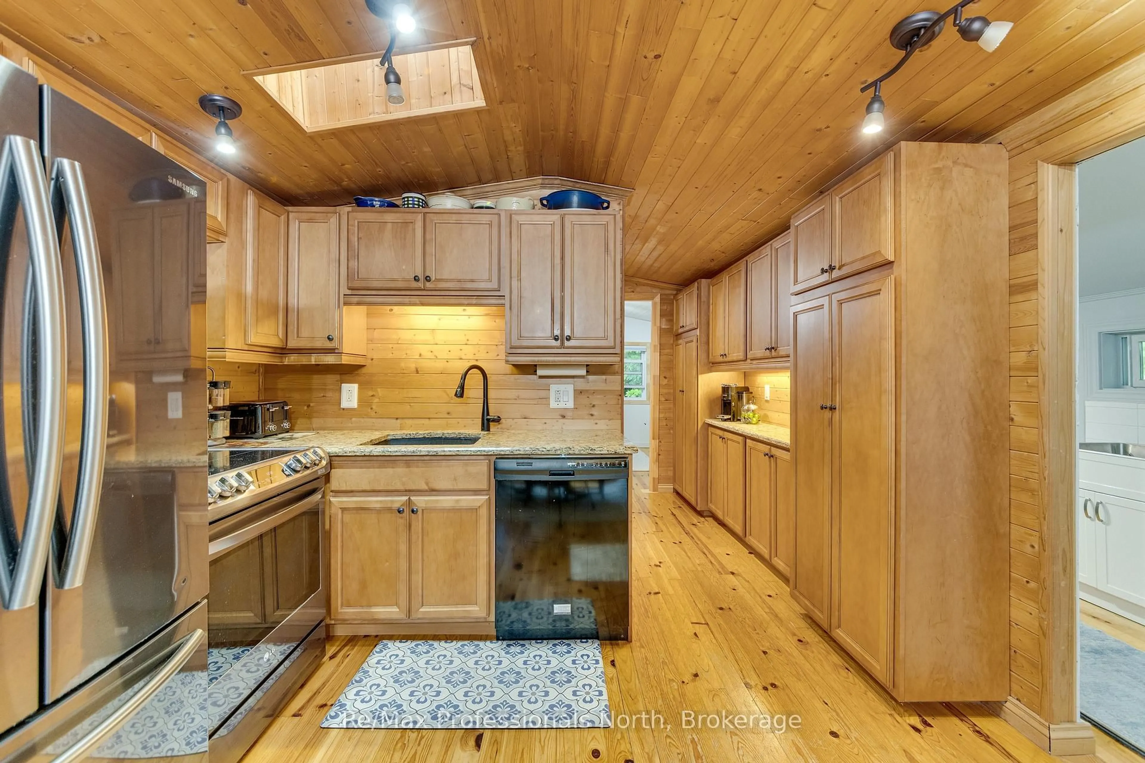 Unknown for 1028 Inverness Rd, Muskoka Lakes Ontario P0B 1M0