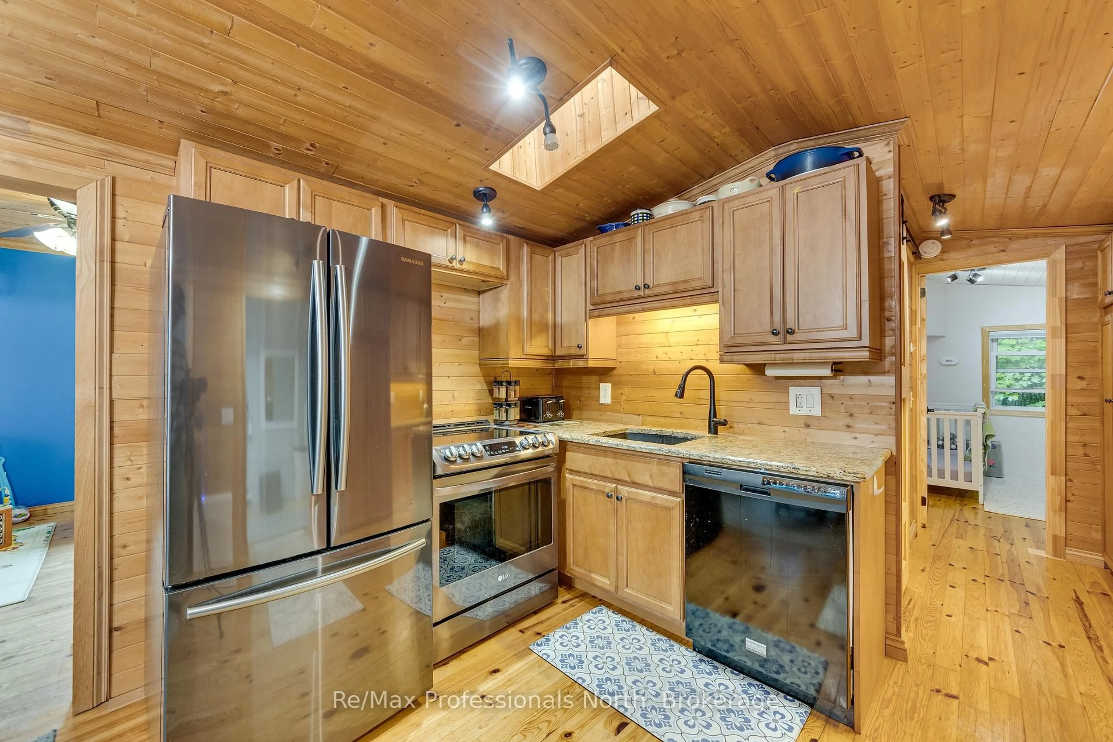 Standard kitchen, unknown for 1028 Inverness Rd, Muskoka Lakes Ontario P0B 1M0
