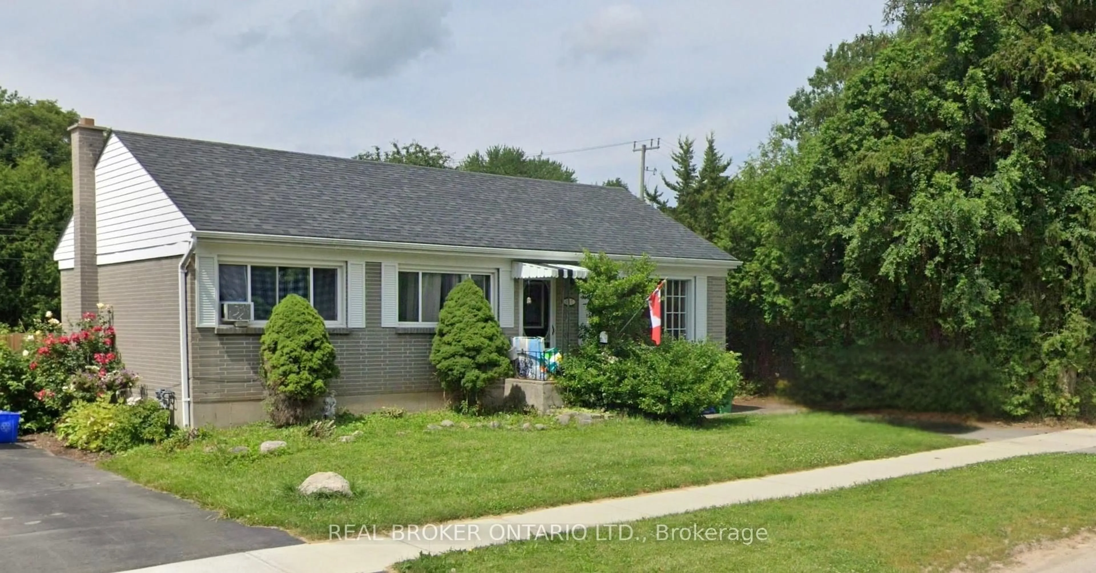 Unknown for 887 Philip St, Peterborough North Ontario K9H 6E4