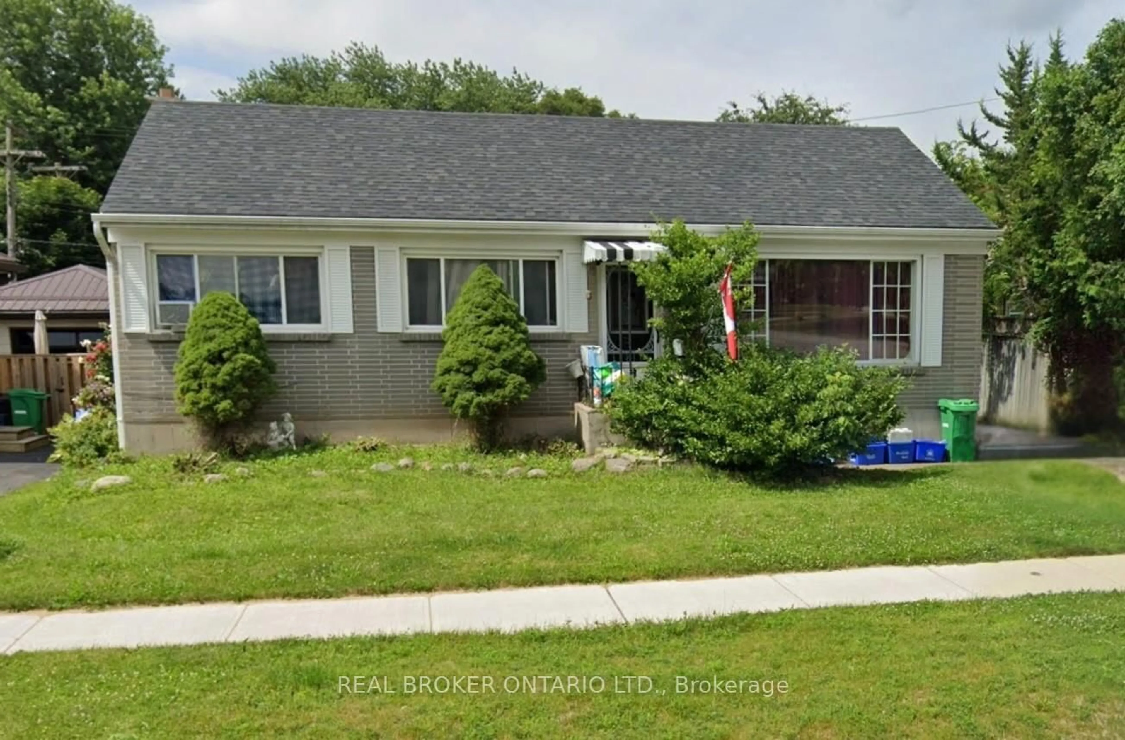 Home with vinyl exterior material, street for 887 Philip St, Peterborough North Ontario K9H 6E4