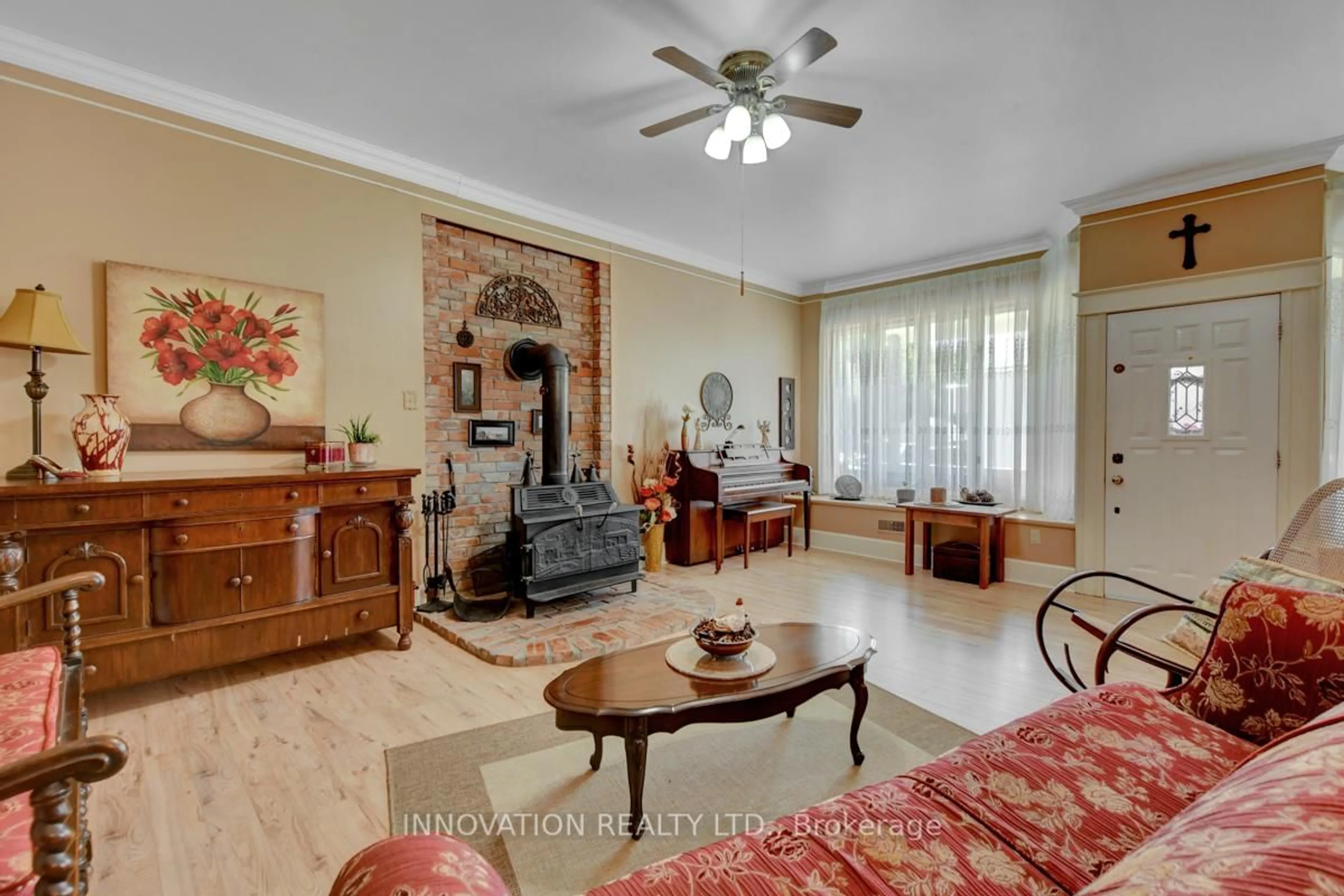 Living room with furniture, unknown for 371 Mount St-Patrick Rd, Renfrew Ontario K7V 3Z7