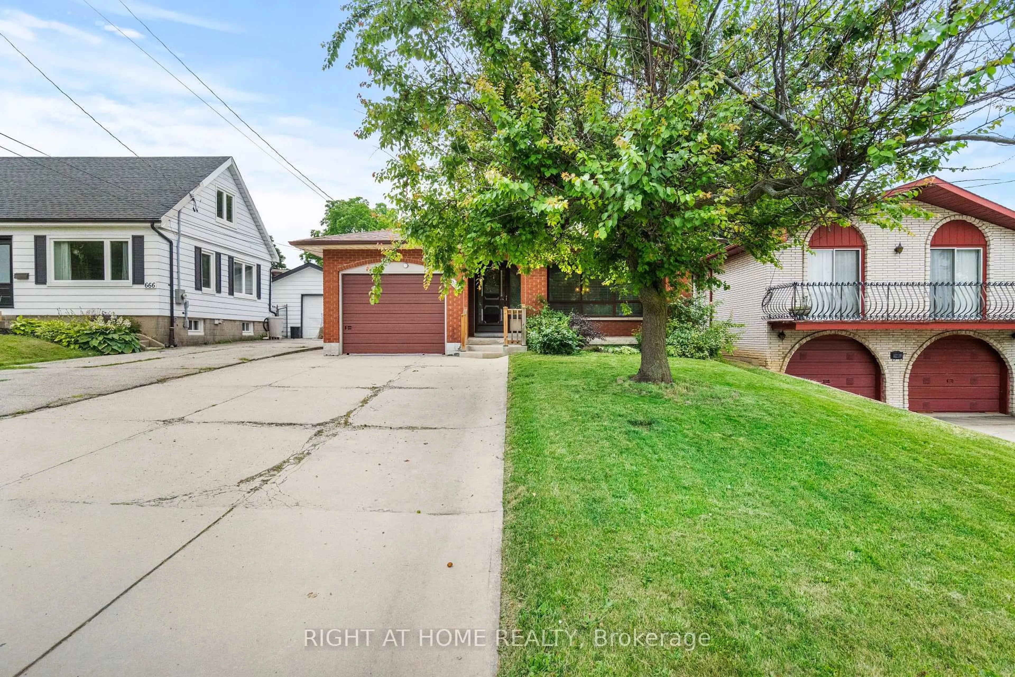A pic from outside/outdoor area/front of a property/back of a property/a pic from drone, street for 662 West 5th St, Hamilton Ontario L9C 3R2