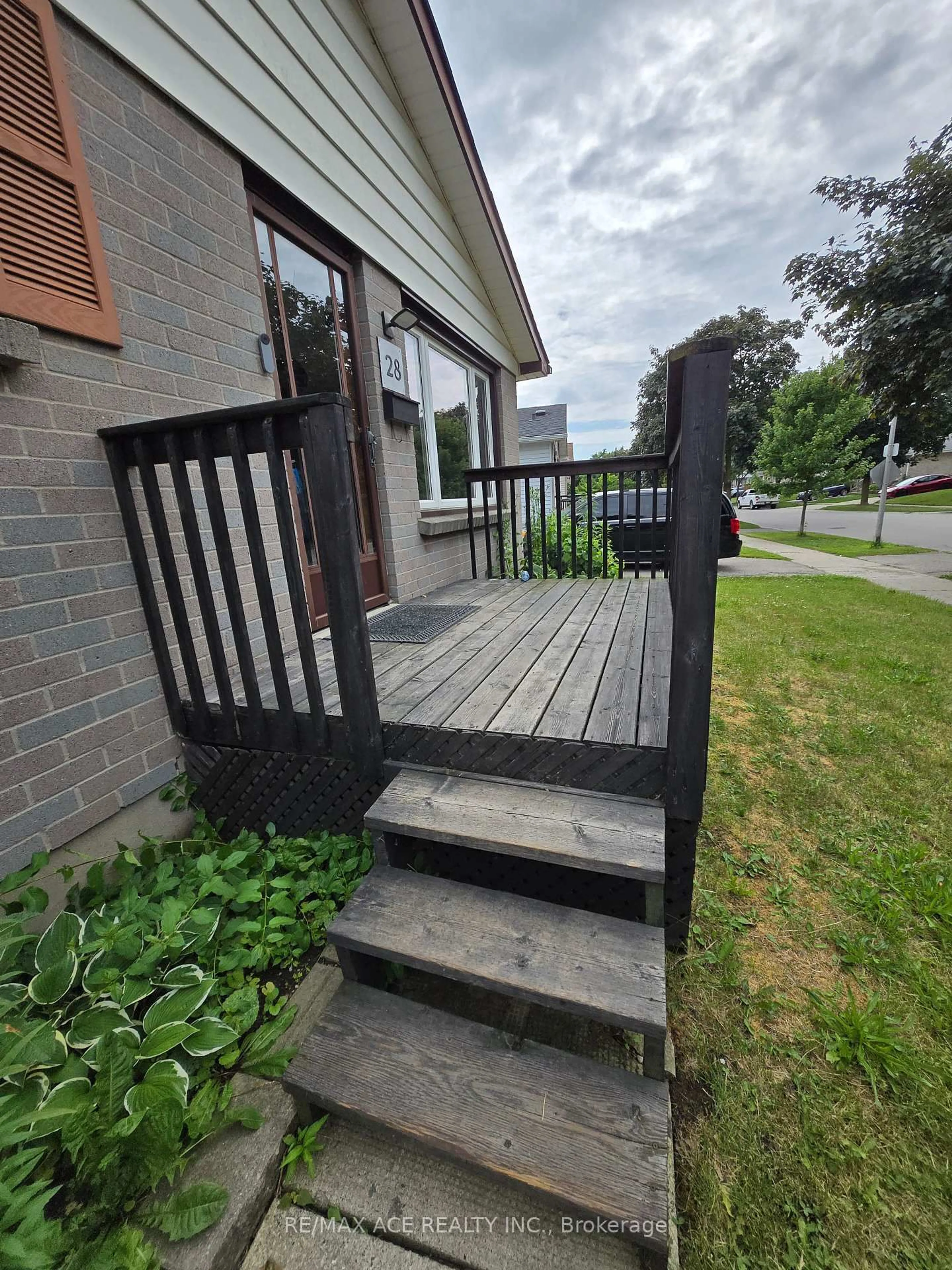 Unknown for 28 Bridlington Rd, London South Ontario N6E 1X4