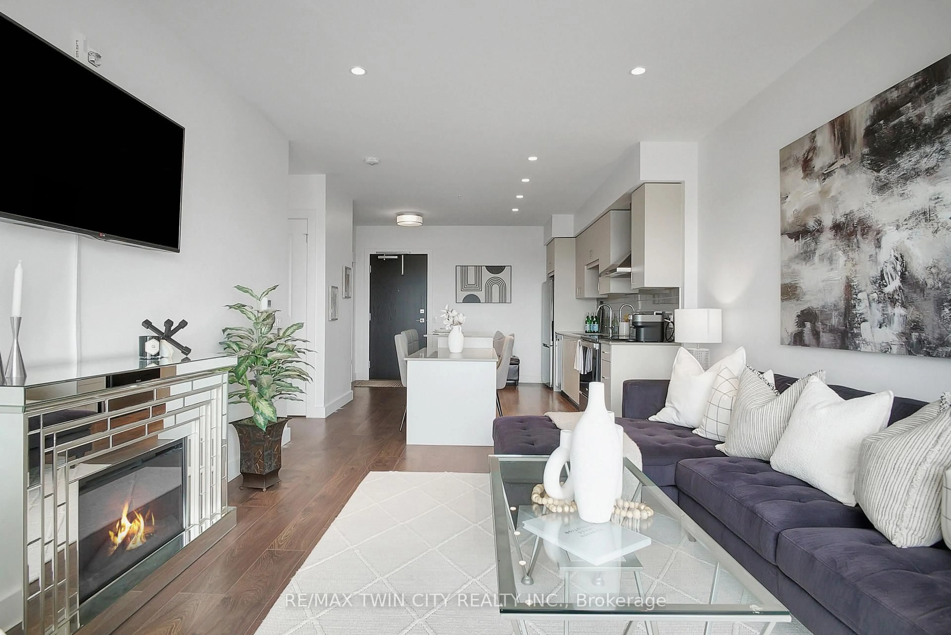 Living room with furniture, unknown for 50 Grand Ave #1712, Cambridge Ontario N1S 0C2