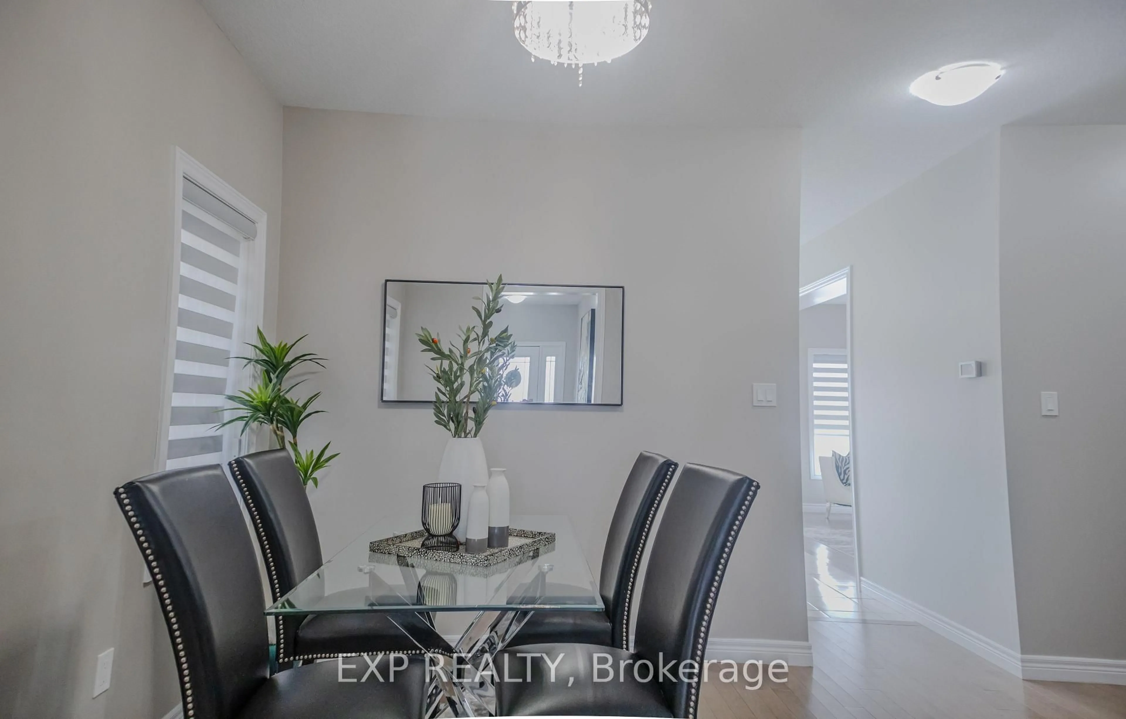 Dining room, ceramic/tile floor for 14 Waterbow Tr, Kitchener Ontario N2A 0K7
