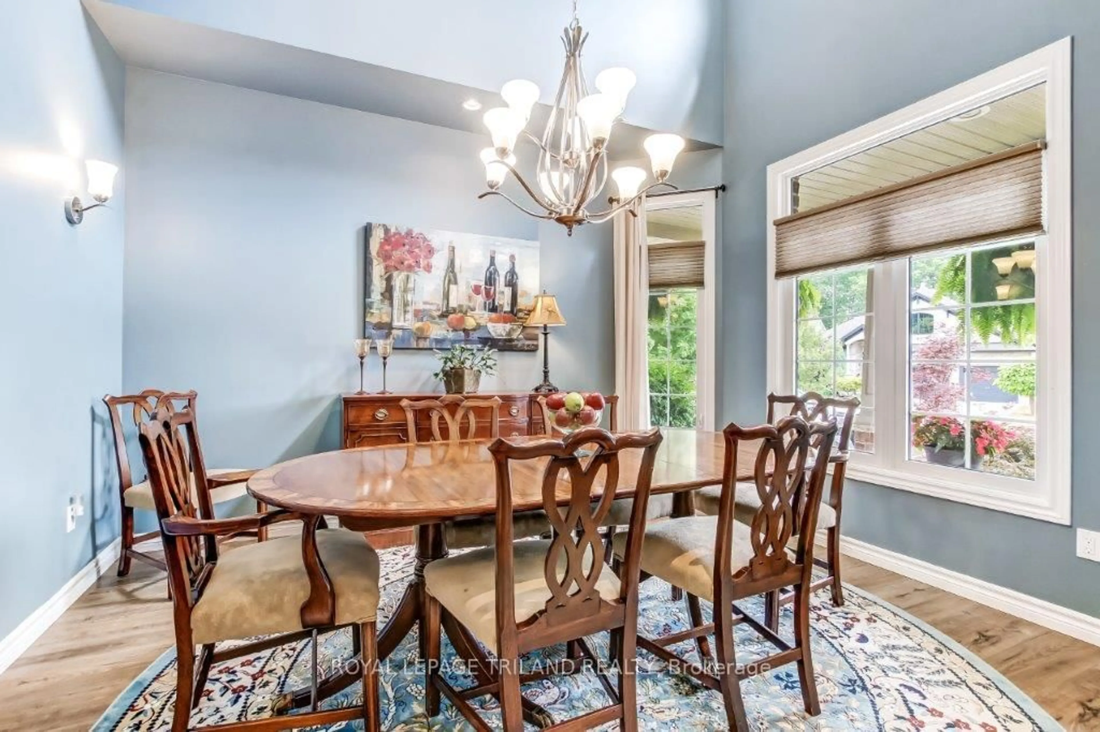 Dining room, unknown for 20 Ensley Pl, Central Elgin Ontario N5L 0A1