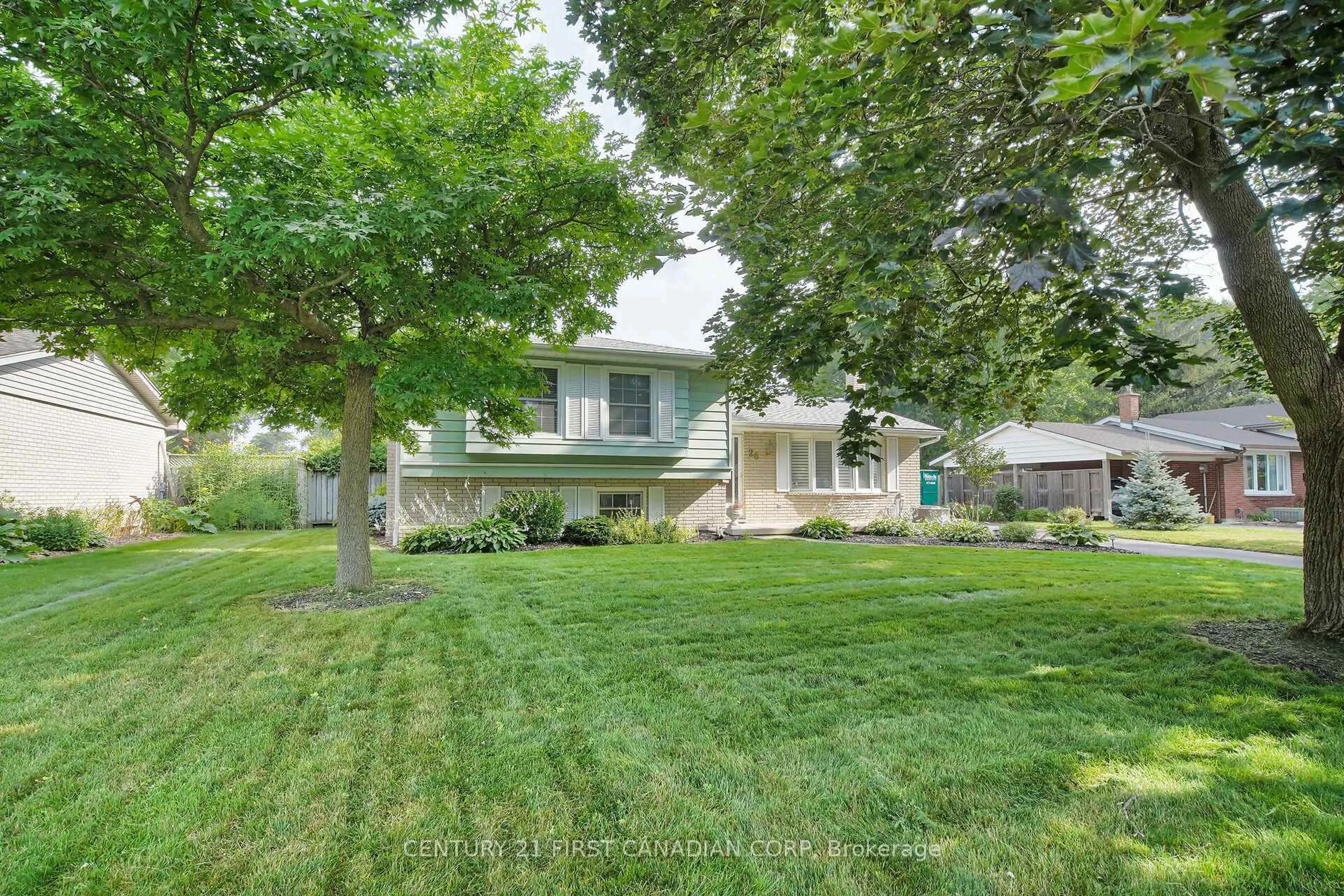 A pic from outside/outdoor area/front of a property/back of a property/a pic from drone, street for 26 Gustin Ave, London South Ontario N6P 1C3