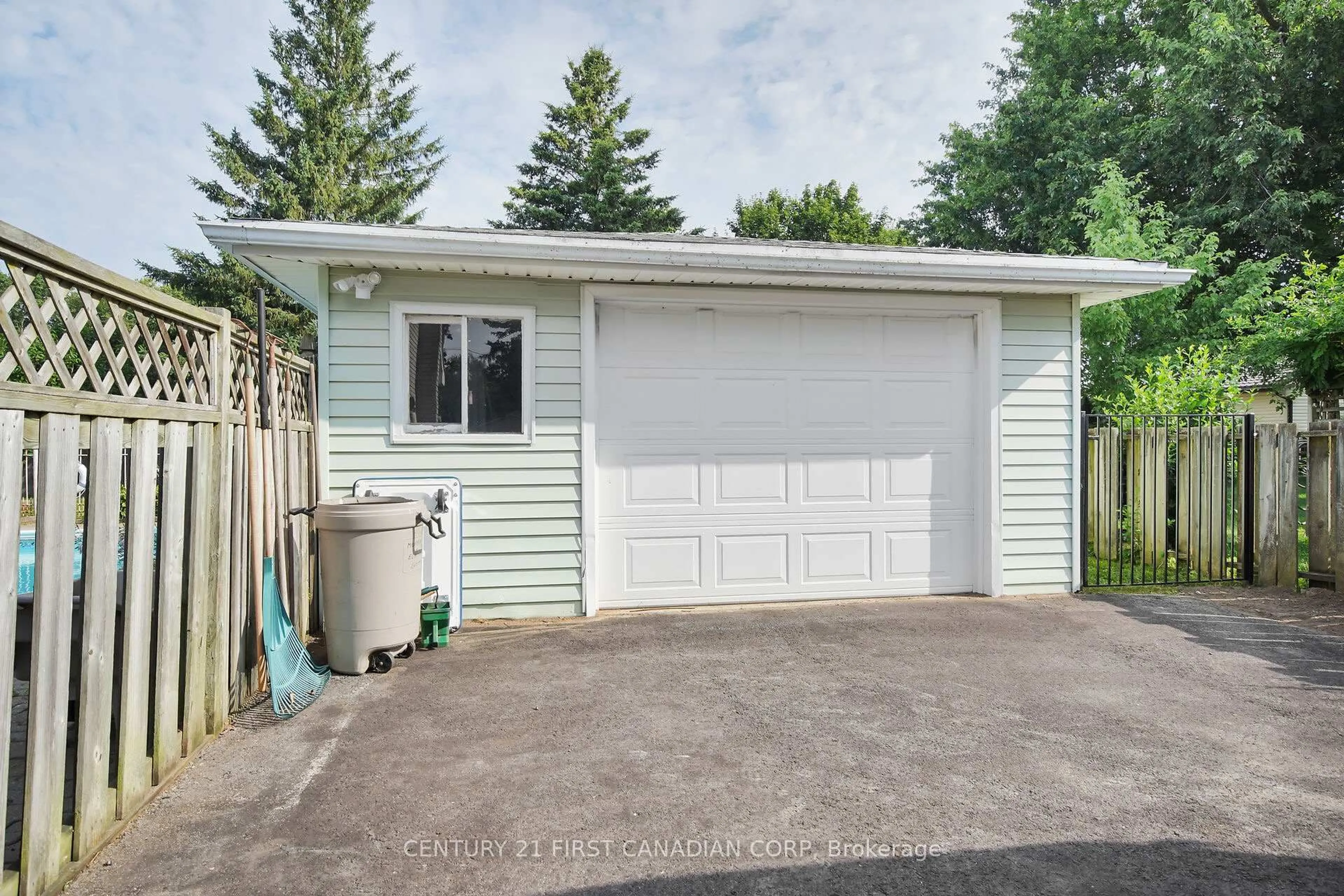 Indoor garage for 26 Gustin Ave, London South Ontario N6P 1C3