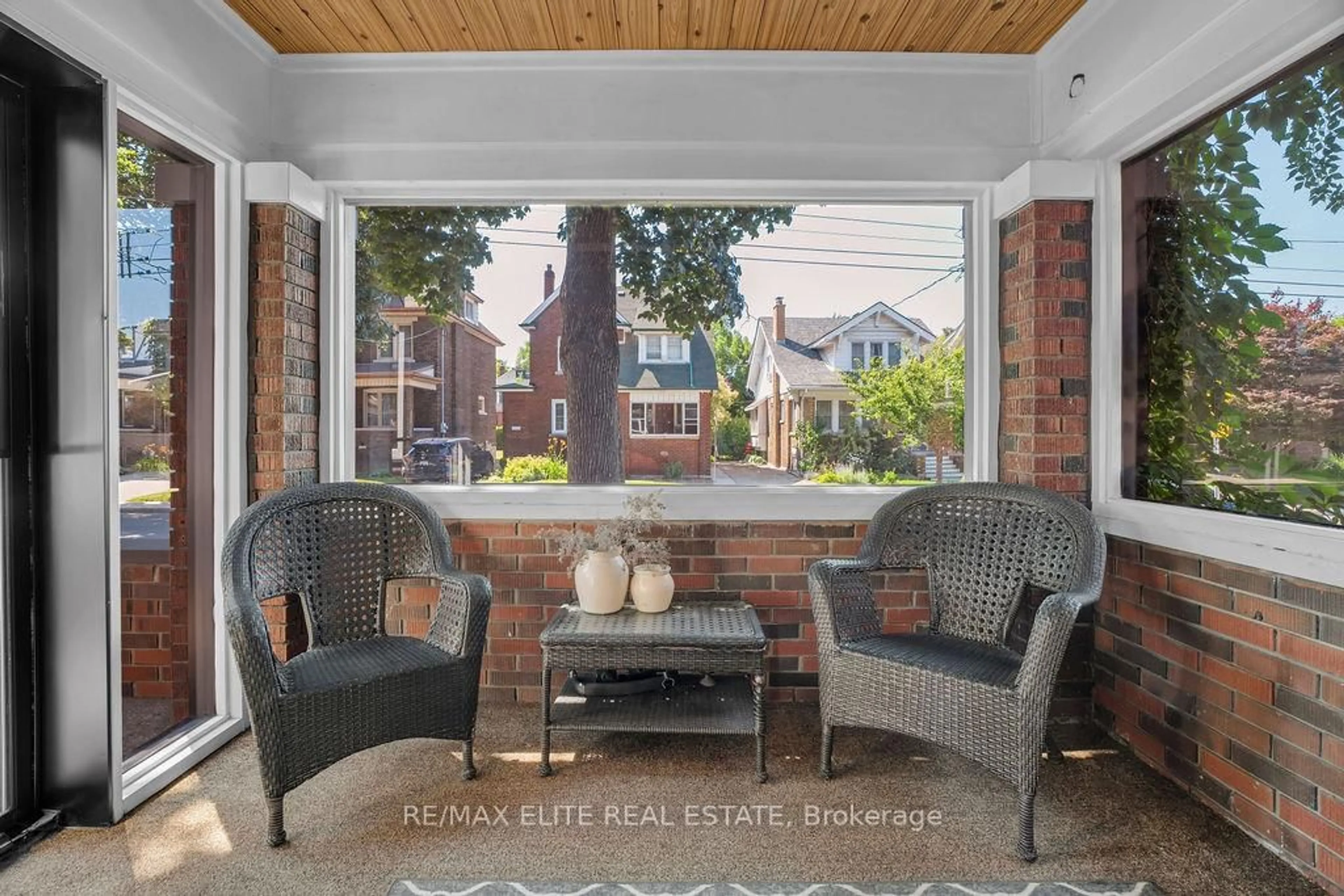 Unknown for 85 Balsam Ave, Hamilton Ontario L8M 3B2