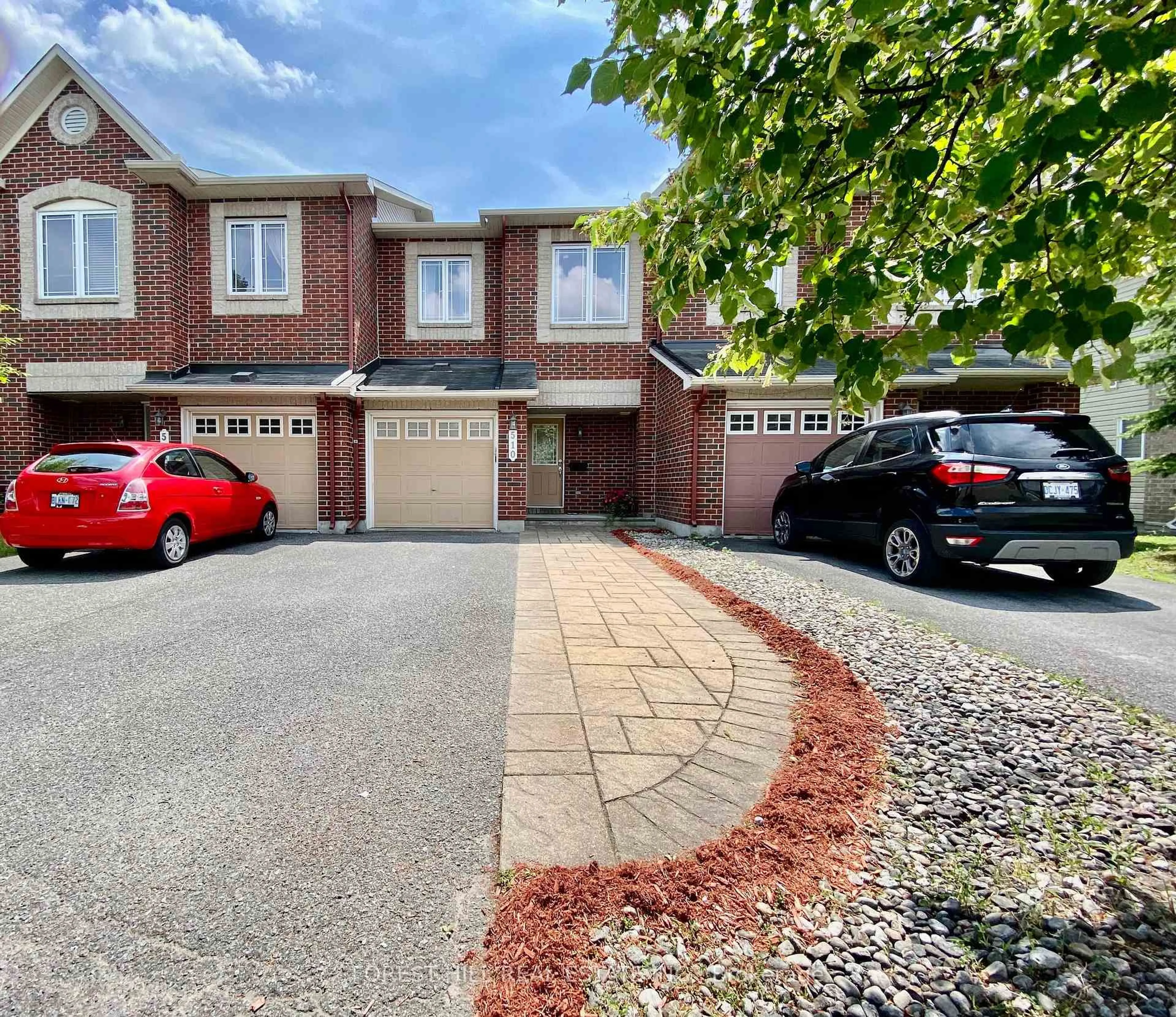 A pic from outside/outdoor area/front of a property/back of a property/a pic from drone, street for 510 Temiskaming Cres, Ottawa Ontario K2J 0V8