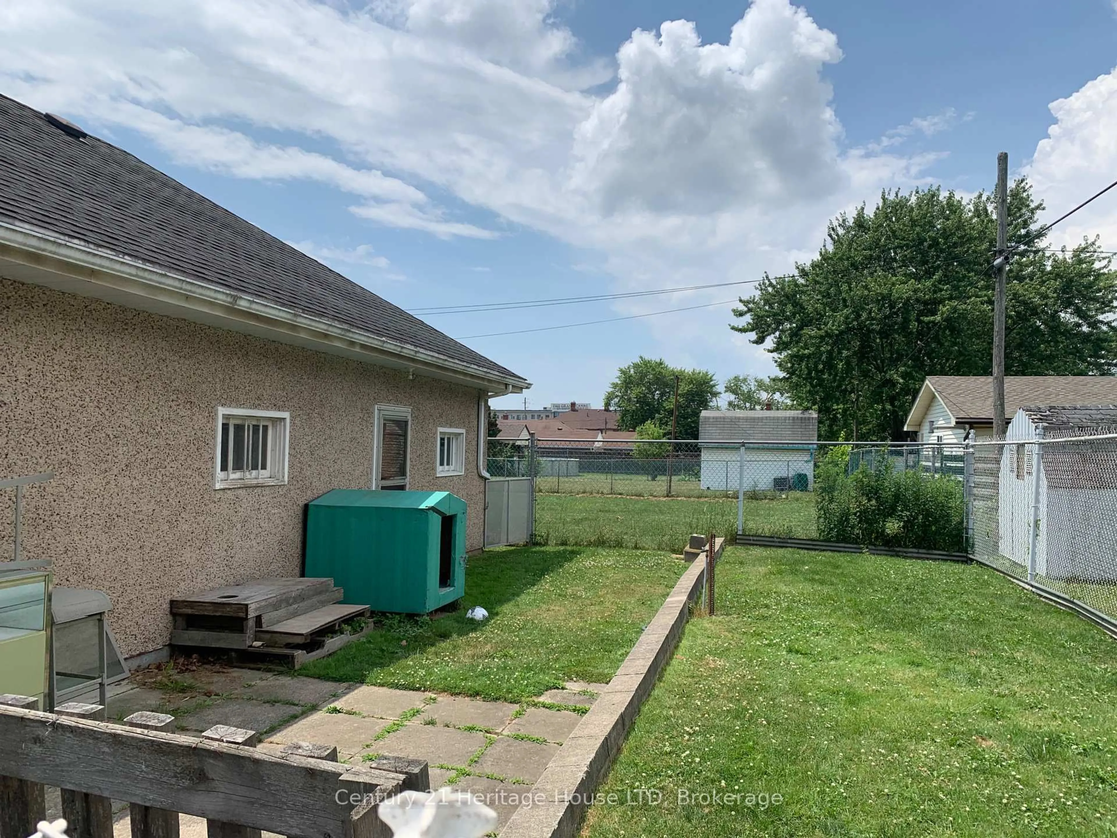 Unknown for 54 Second St #52, Welland Ontario L3B 4T6